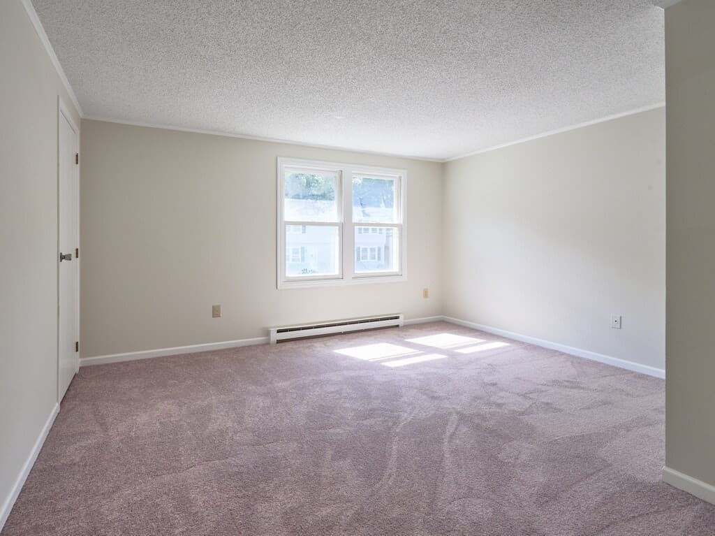 Condominium at 270 Sunderland Rd # 40, Worcester MA 01604, Worcester, photo 18 of 28