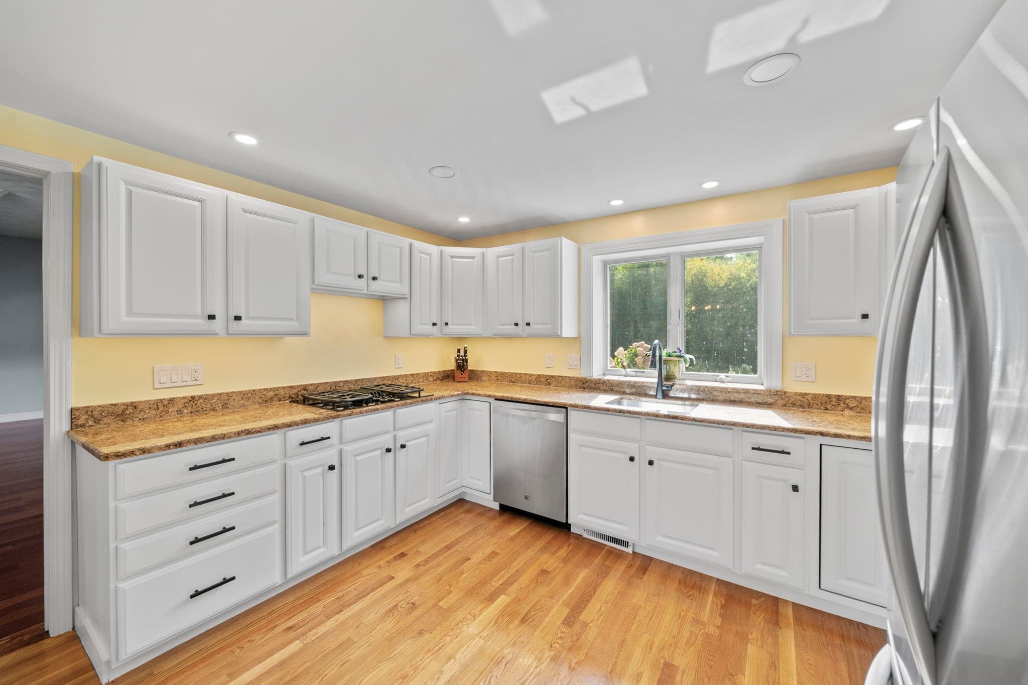 Single Family Residence at 10 Cottonwood Court, Hanson MA 02341, Hanson, photo 6 of 42