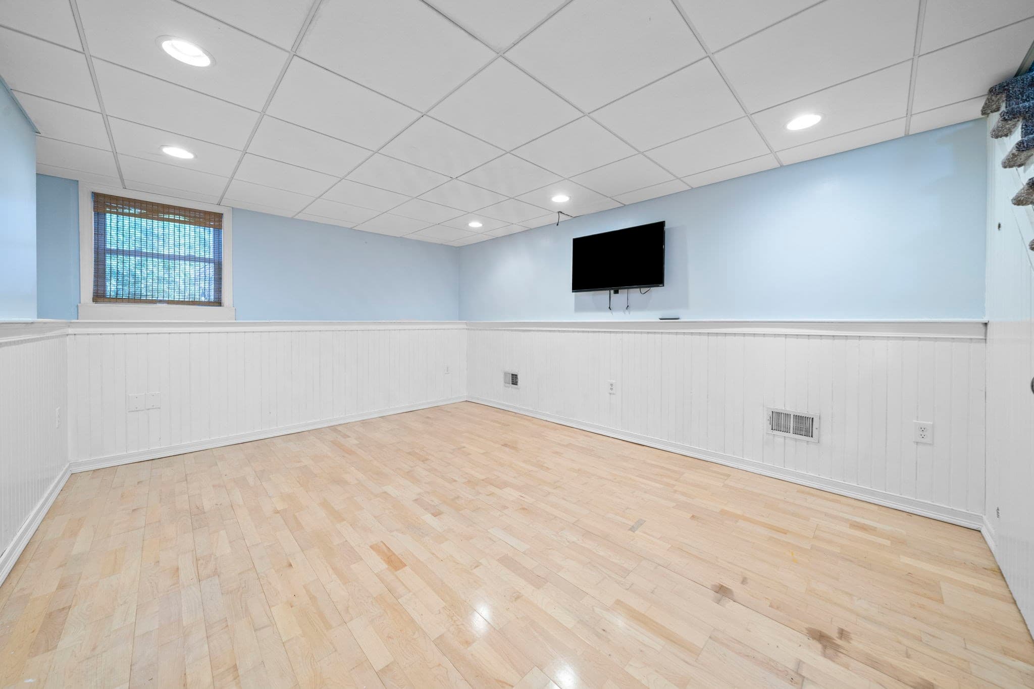 Single Family Residence at 10 Cottonwood Court, Hanson MA 02341, Hanson, photo 25 of 42
