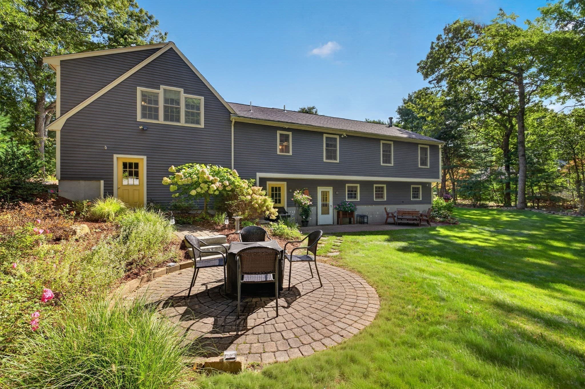Single Family Residence at 8 Monahan Lane, Mansfield MA 02048, Mansfield, photo 31 of 31