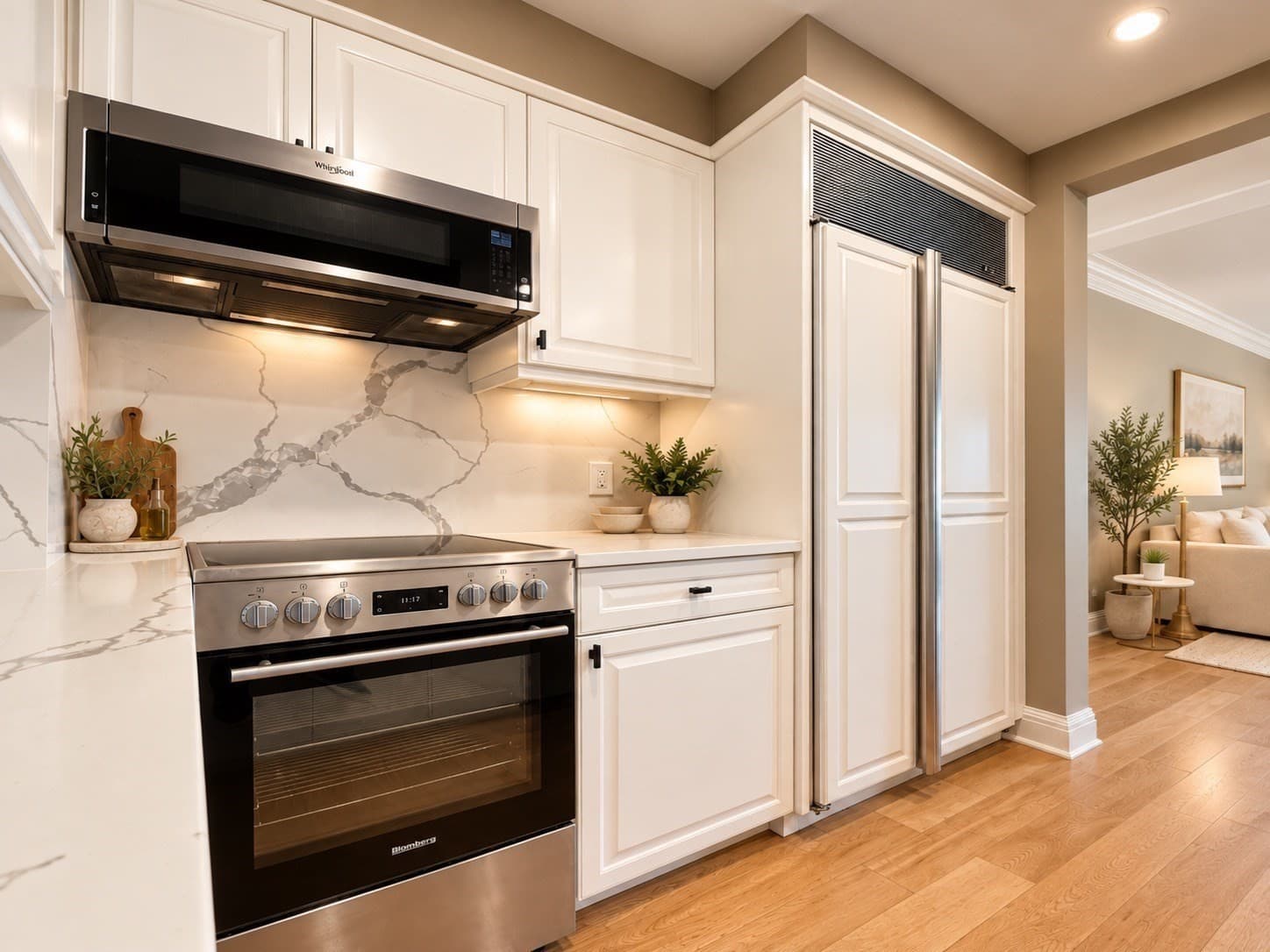 Condominium at 1 Hungington Ave # 302, Boston MA 02116, Boston, photo 4 of 15
