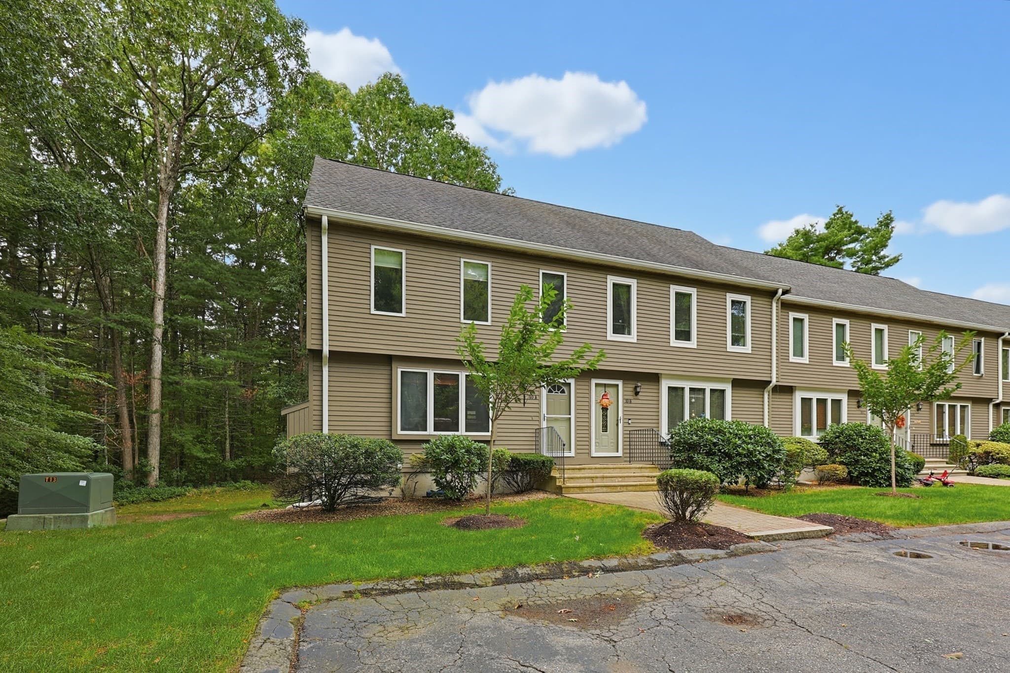 Condominium at 10 Village Way # A, Norton MA 02766, Norton, photo 2 of 42