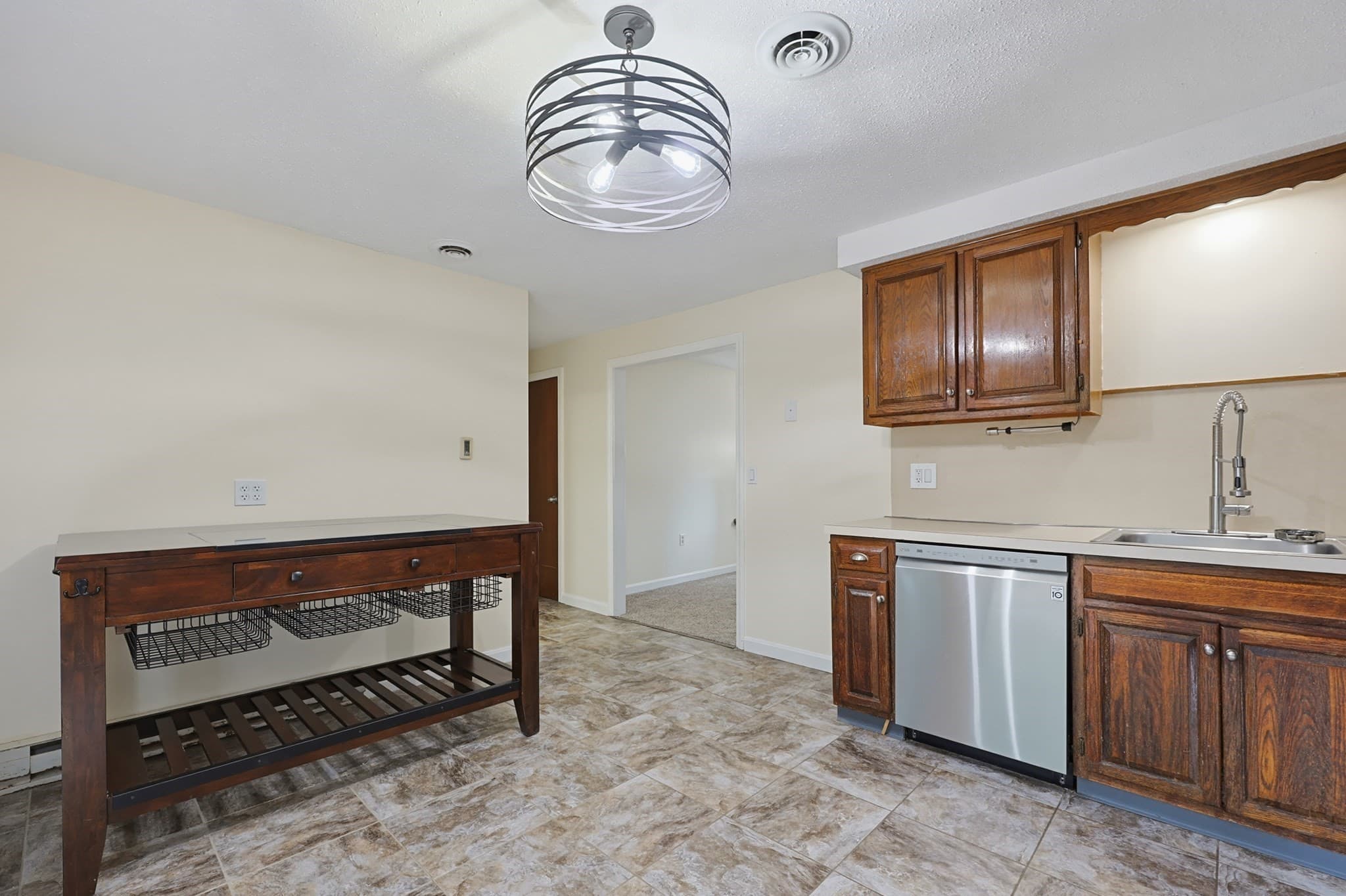 Condominium at 10 Village Way # A, Norton MA 02766, Norton, photo 17 of 42