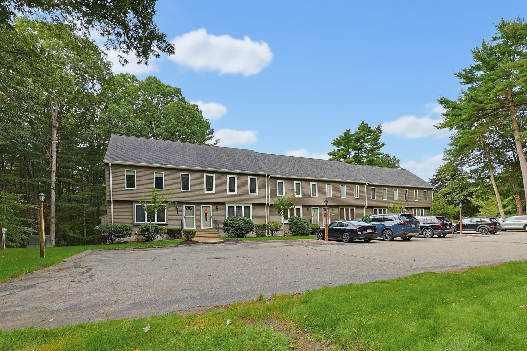 Condominium at 10 Village Way # A, Norton MA 02766, Norton, photo 3 of 42