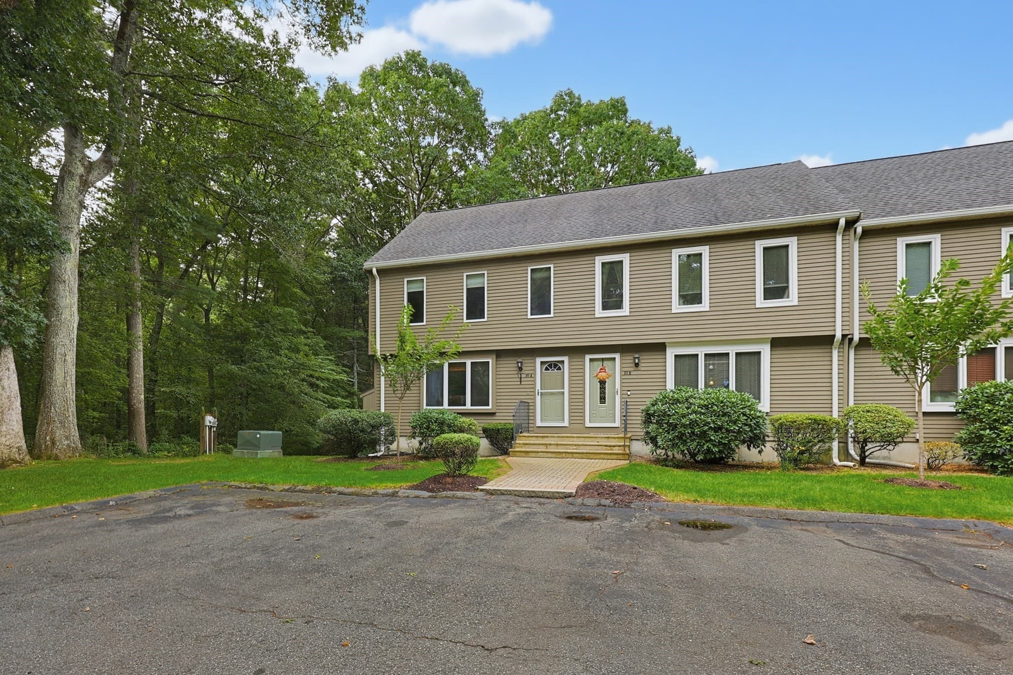 Condominium at 10 Village Way # A, Norton MA 02766, Norton, photo 5 of 42