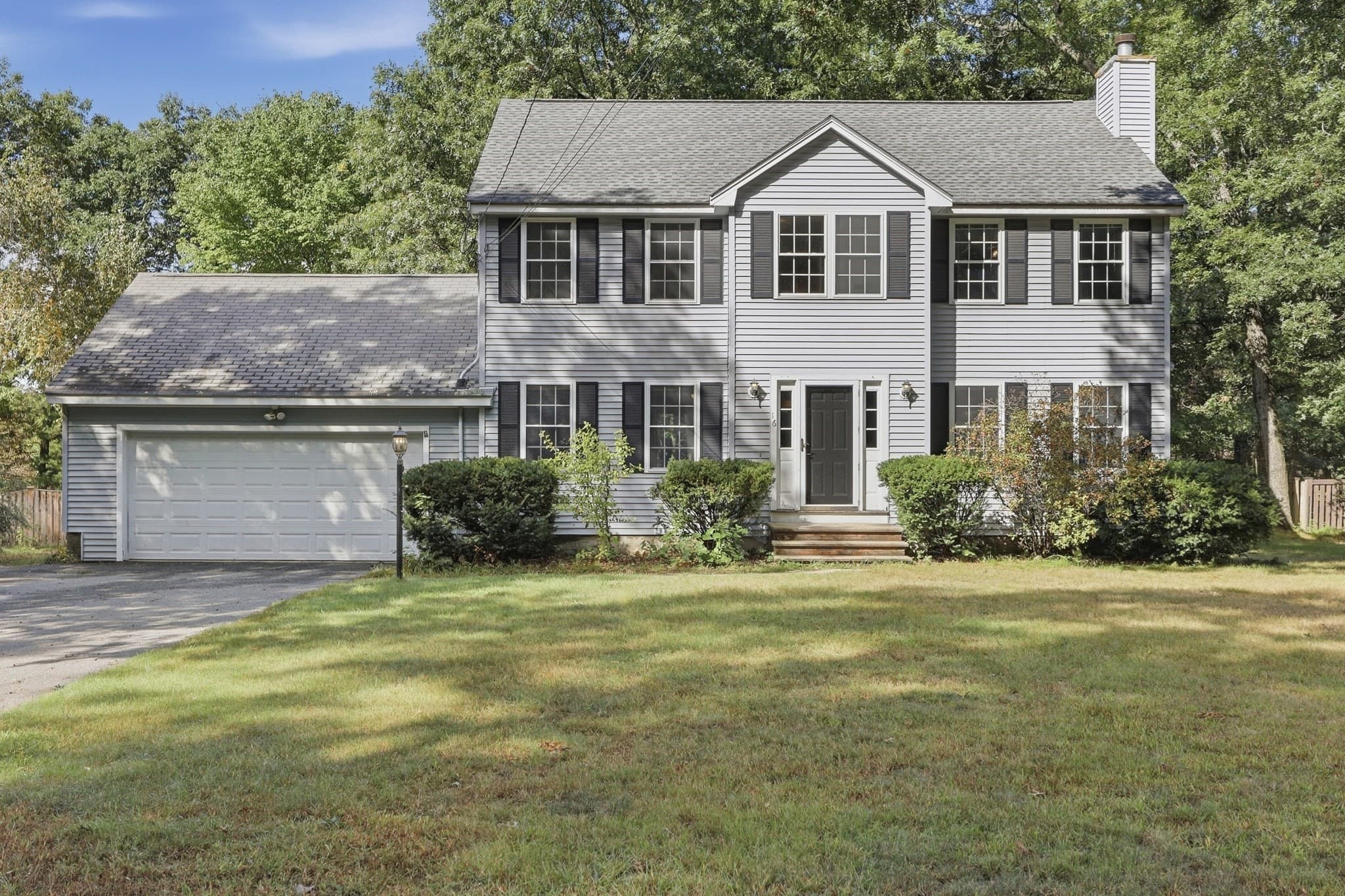 16 Lancaster Road, Clinton MA 01510