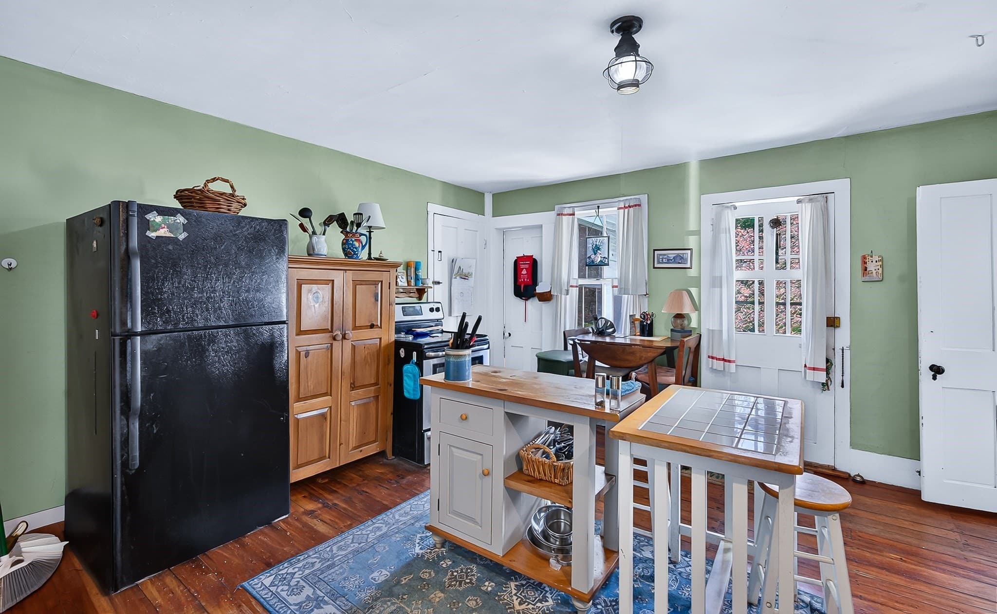 Single Family Residence at 260 Pleasant St, Barre MA 01005, Barre, photo 2 of 37