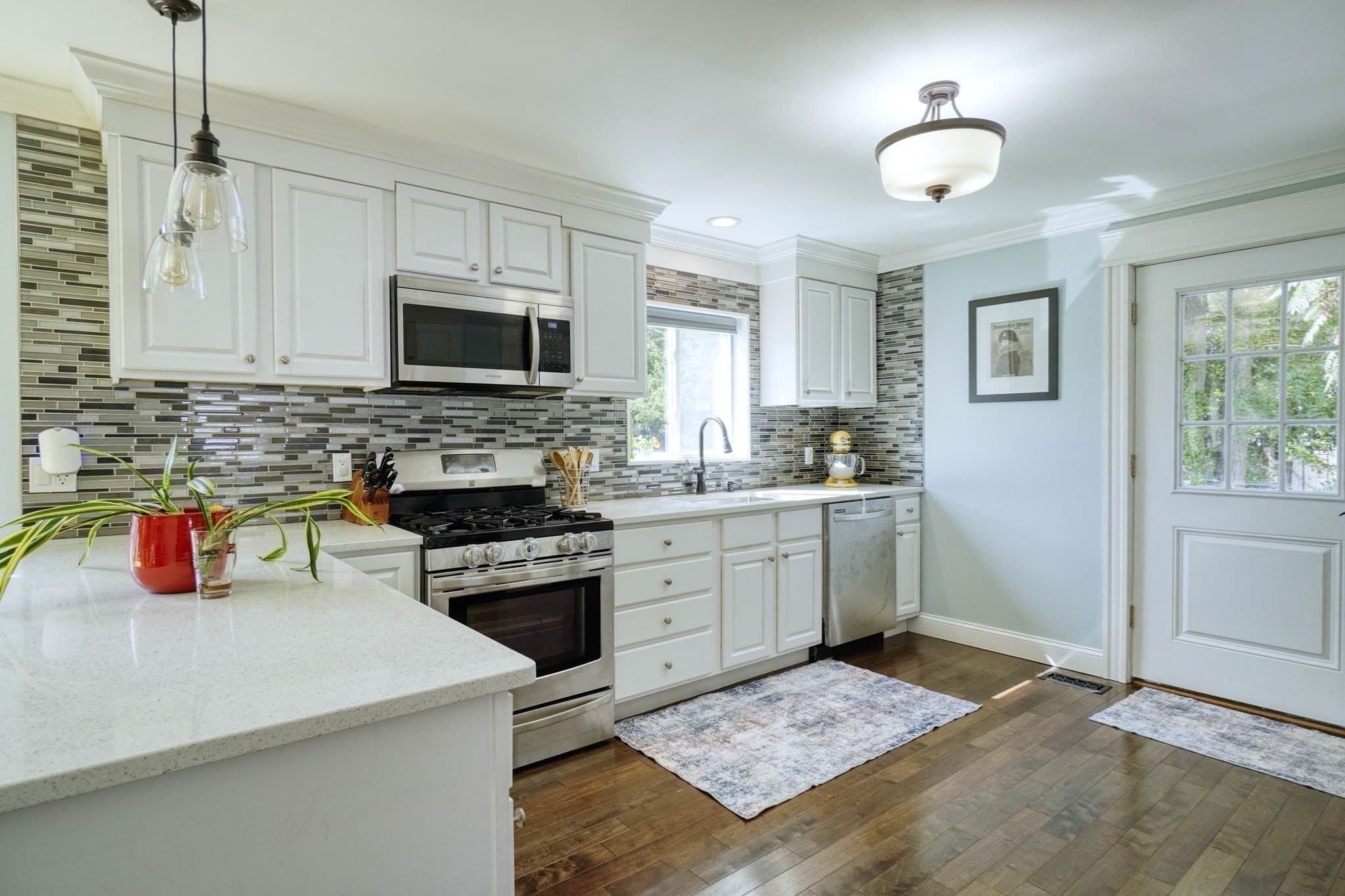 Single Family Residence at 35 Nightingale St, Fall River MA 02721, Fall River, photo 12 of 38