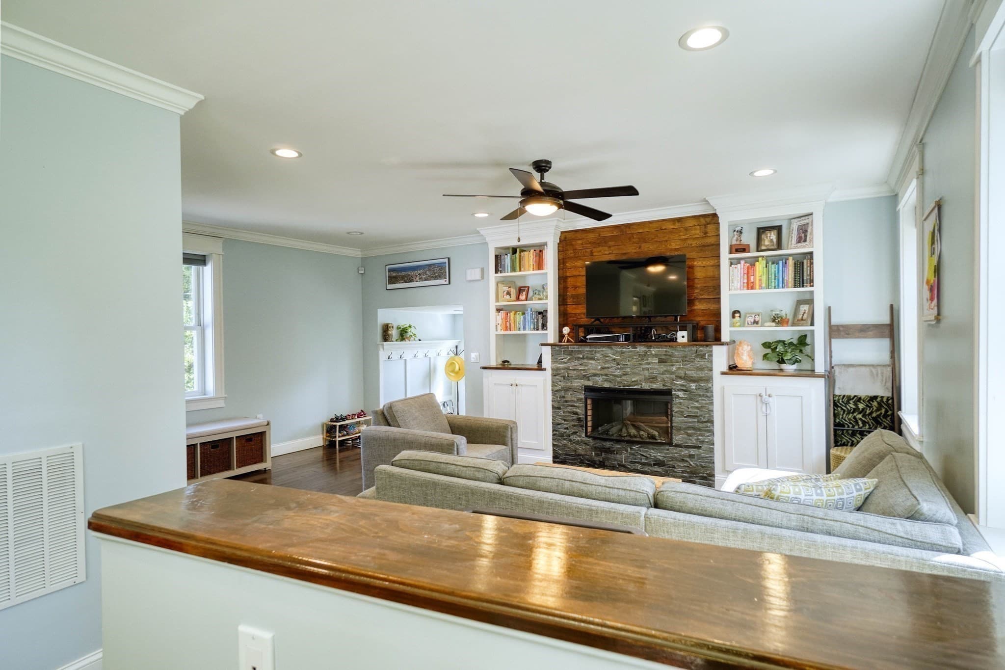 Single Family Residence at 35 Nightingale St, Fall River MA 02721, Fall River, photo 9 of 38