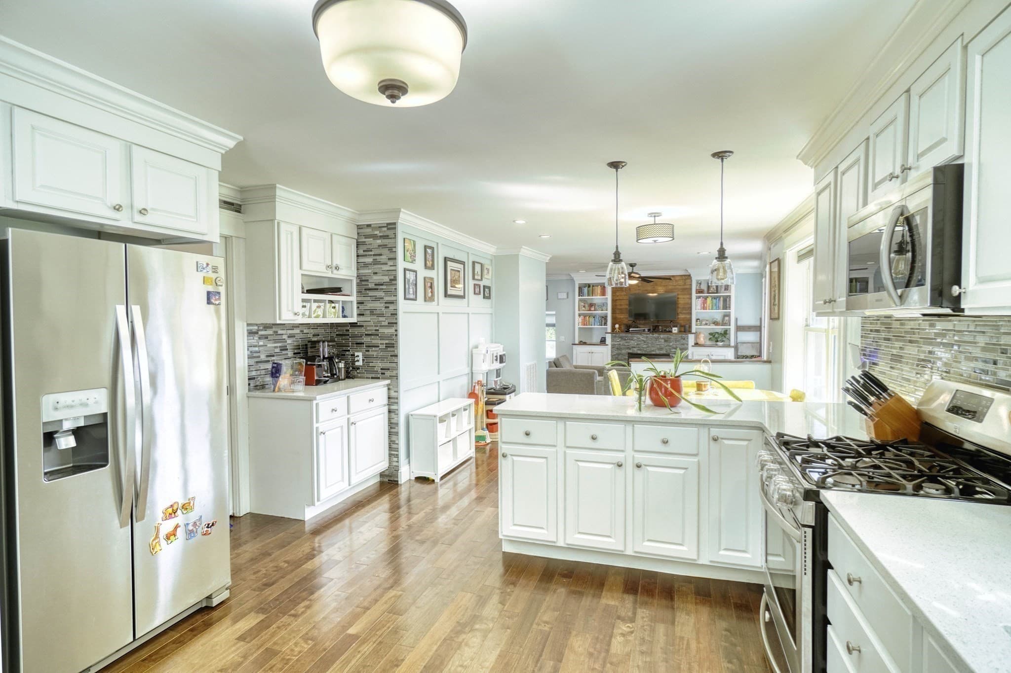 Single Family Residence at 35 Nightingale St, Fall River MA 02721, Fall River, photo 11 of 38
