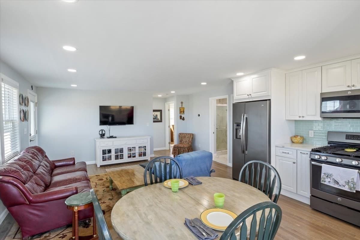 Condominium at 72 Island Path # 72, Hampton NH 03842, Hampton, photo 19 of 39