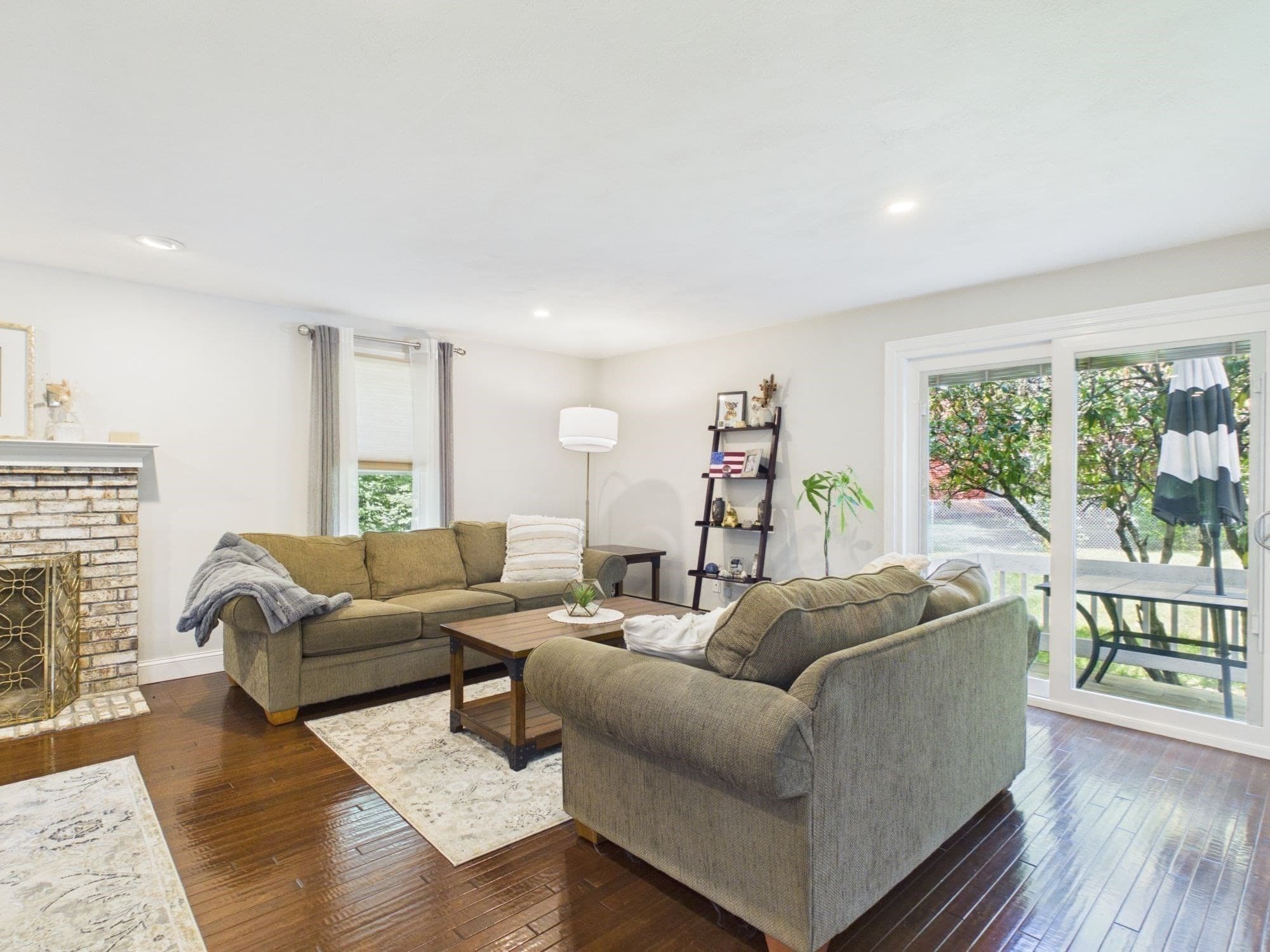 Single Family Residence at 172 Landry Ave, North Attleboro MA 02760, North Attleboro, photo 6 of 42