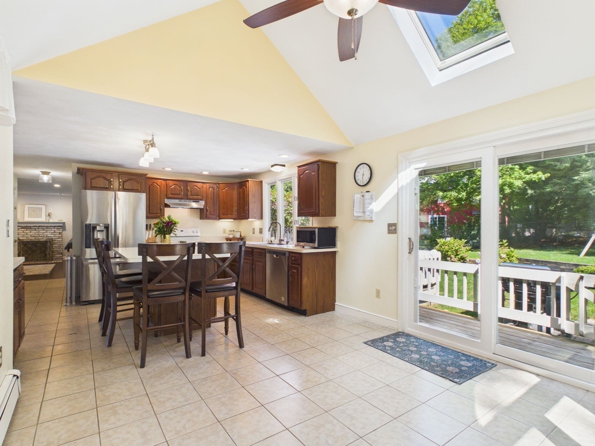 Single Family Residence at 172 Landry Ave, North Attleboro MA 02760, North Attleboro, photo 11 of 42
