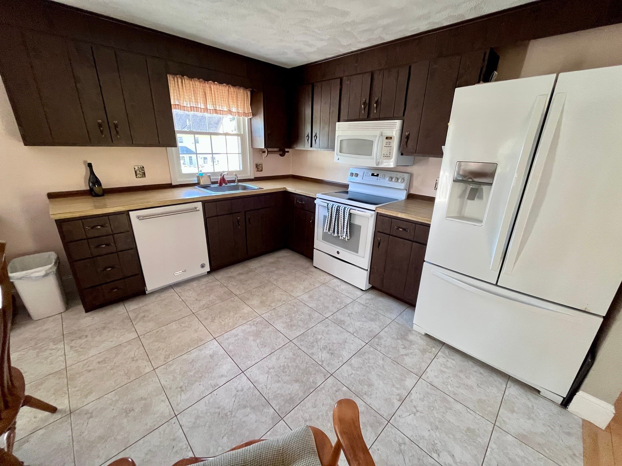 Single Family Residence at 191 E Broadway, Haverhill MA 01830, Haverhill, photo 12 of 25