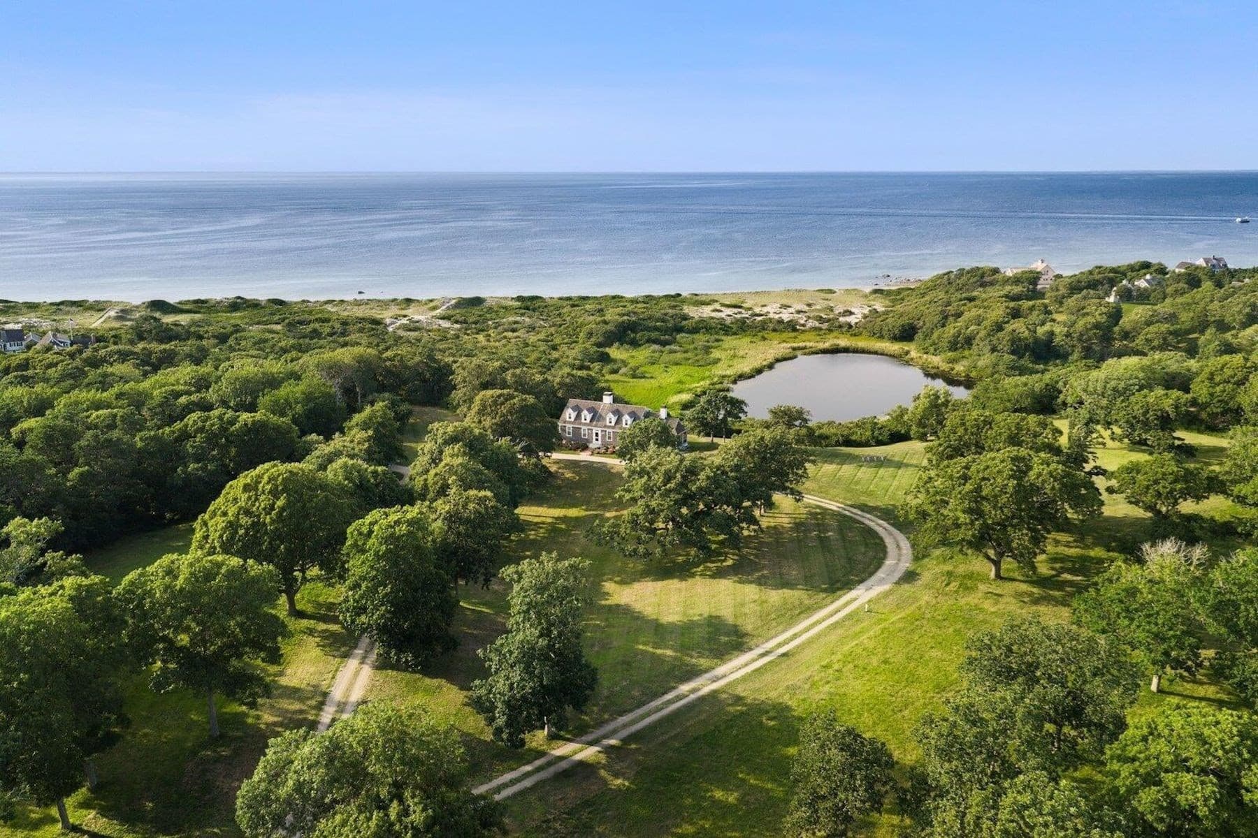 102 Sesuit Neck Rd, Dennis MA 02641