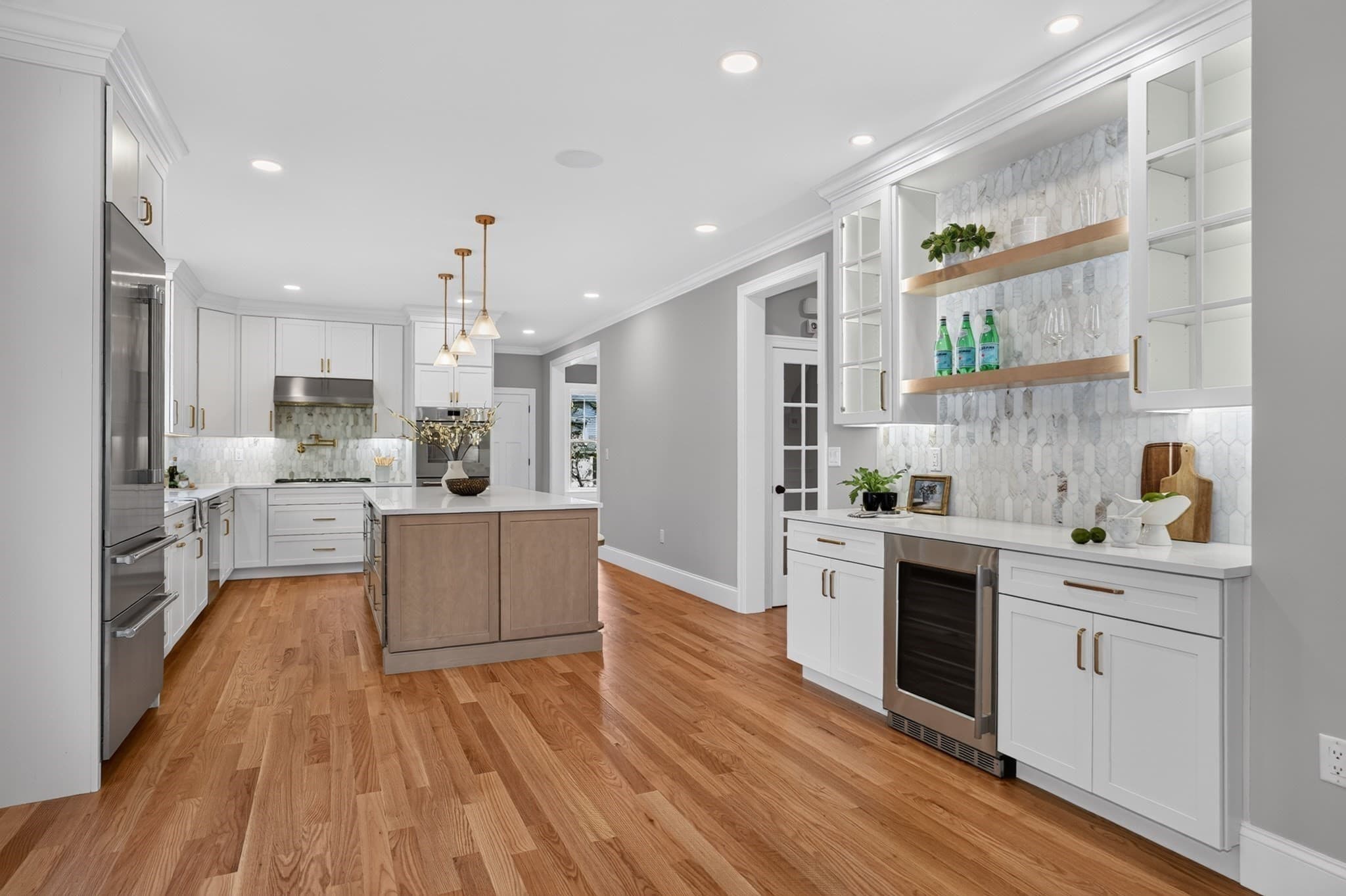 Single Family Residence at 233 Fox Hill Rd, Burlington MA 01803, Burlington, photo 7 of 42