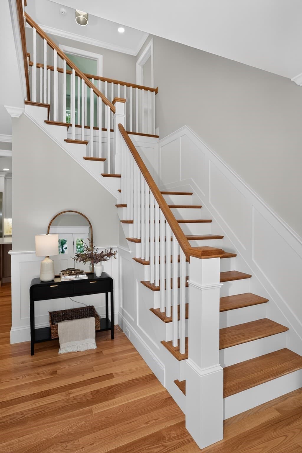 Single Family Residence at 233 Fox Hill Rd, Burlington MA 01803, Burlington, photo 4 of 42