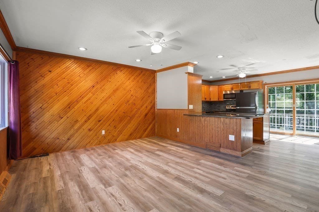 Single Family Residence at 10 Shangri La Blvd, Wareham MA 02538, Wareham, photo 6 of 42