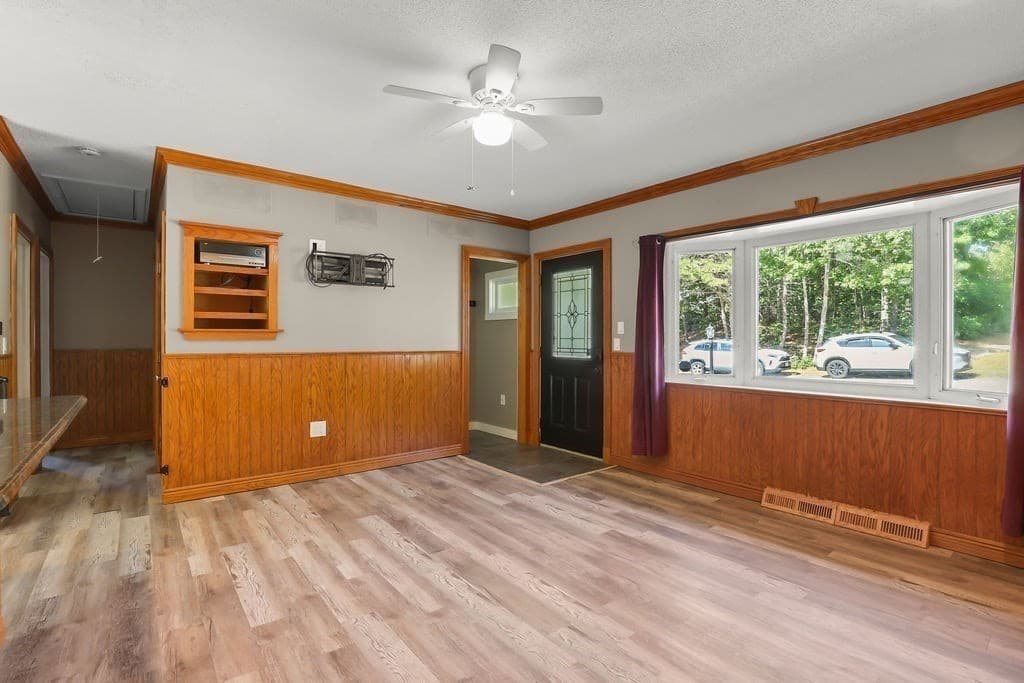 Single Family Residence at 10 Shangri La Blvd, Wareham MA 02538, Wareham, photo 8 of 42