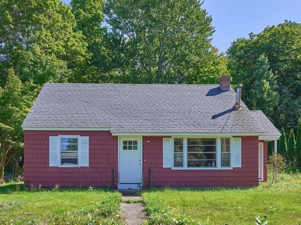 11 West St, Grafton MA 01519
