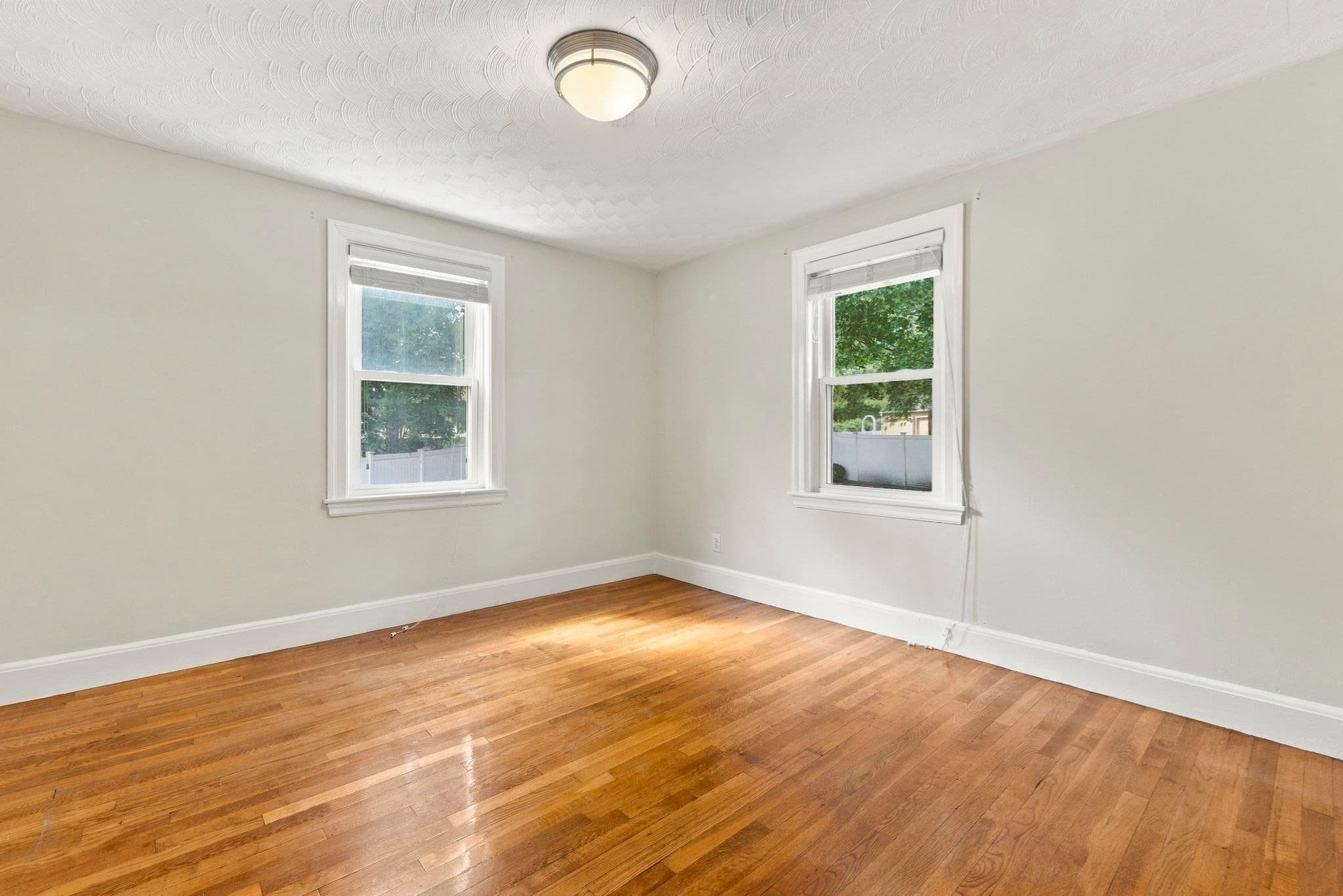 Single Family Residence at 3 Lantern Lane, Woburn MA 01801, Woburn, photo 9 of 27