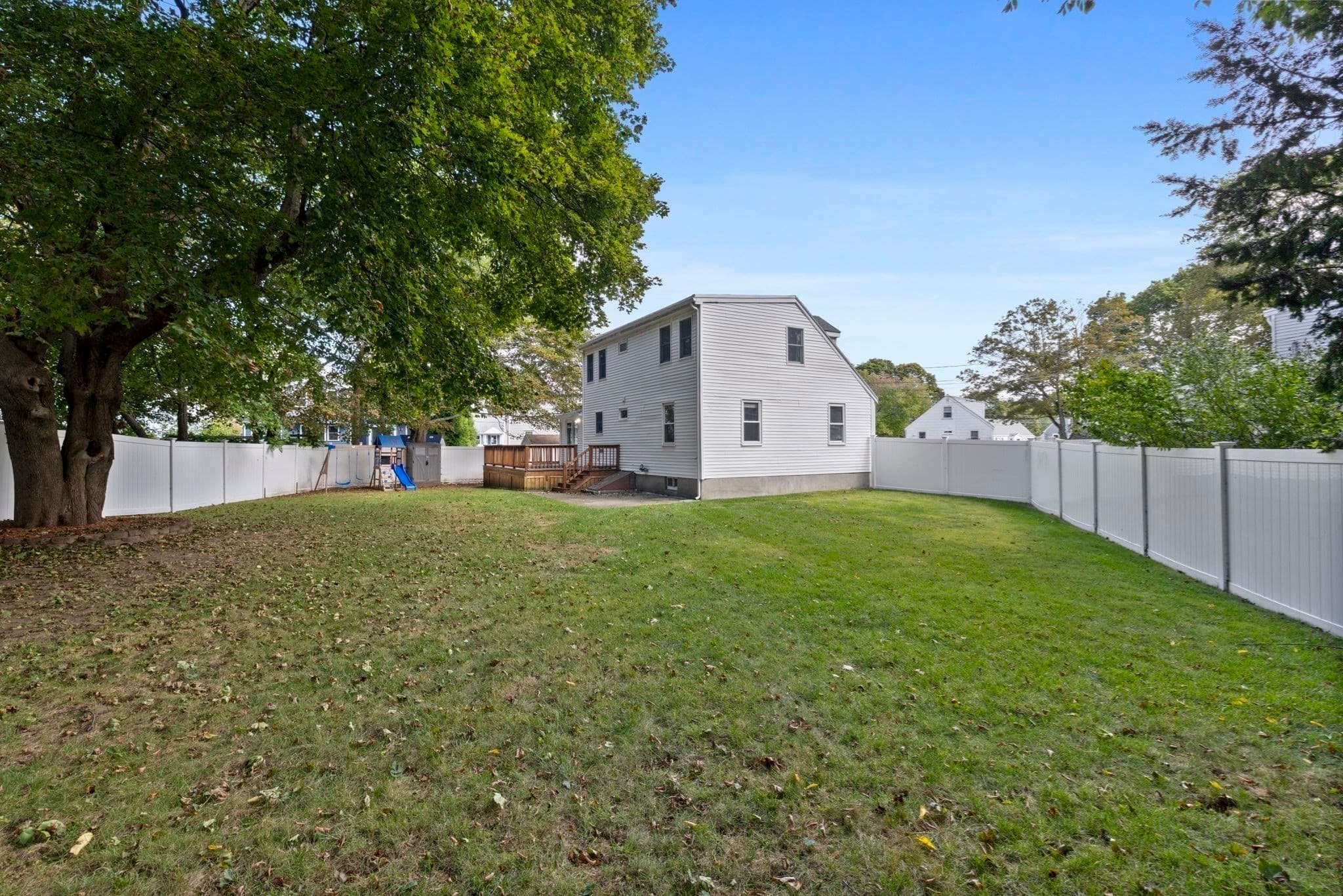 Single Family Residence at 3 Lantern Lane, Woburn MA 01801, Woburn, photo 24 of 27