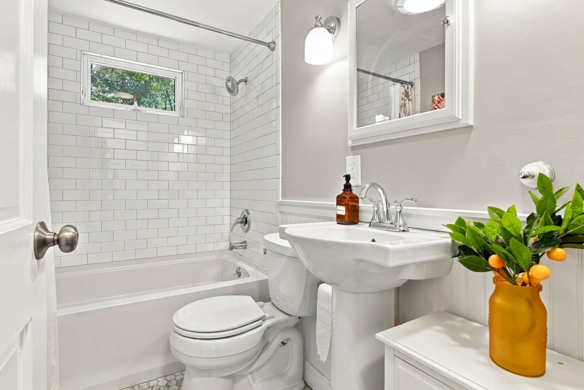 Single Family Residence at 3 Lantern Lane, Woburn MA 01801, Woburn, photo 10 of 27