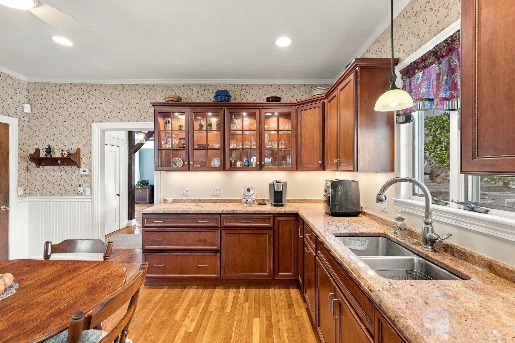 Single Family Residence at 16 Churchill Place, Lynn MA 01902, Lynn, photo 6 of 42