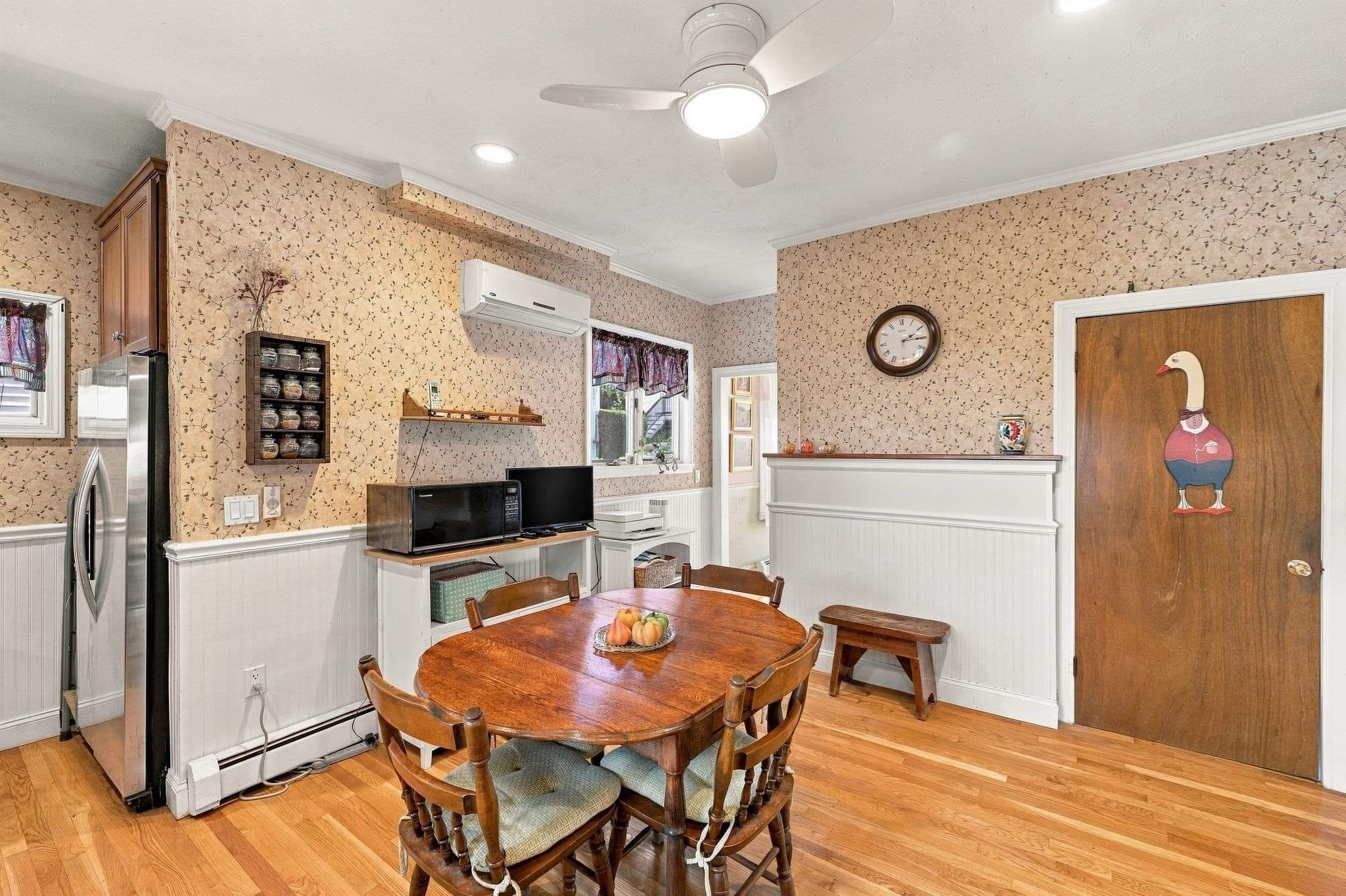 Single Family Residence at 16 Churchill Place, Lynn MA 01902, Lynn, photo 10 of 42