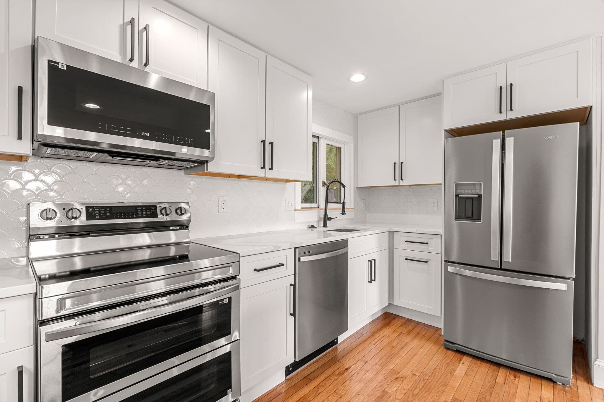 Single Family Residence at 17 Cottage Street, Marblehead MA 01945, Marblehead, photo 3 of 27