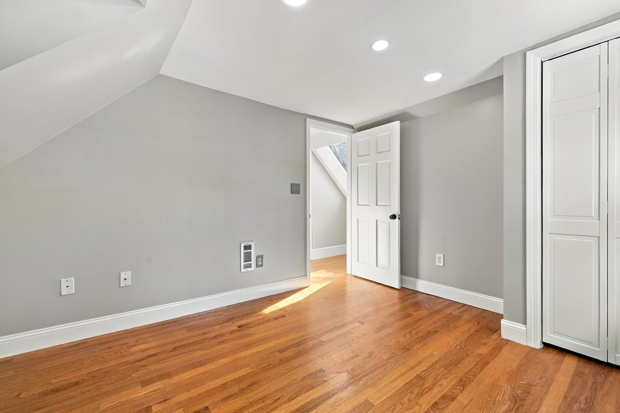 Single Family Residence at 20 Ames St, Lynn MA 01905, Lynn, photo 9 of 16
