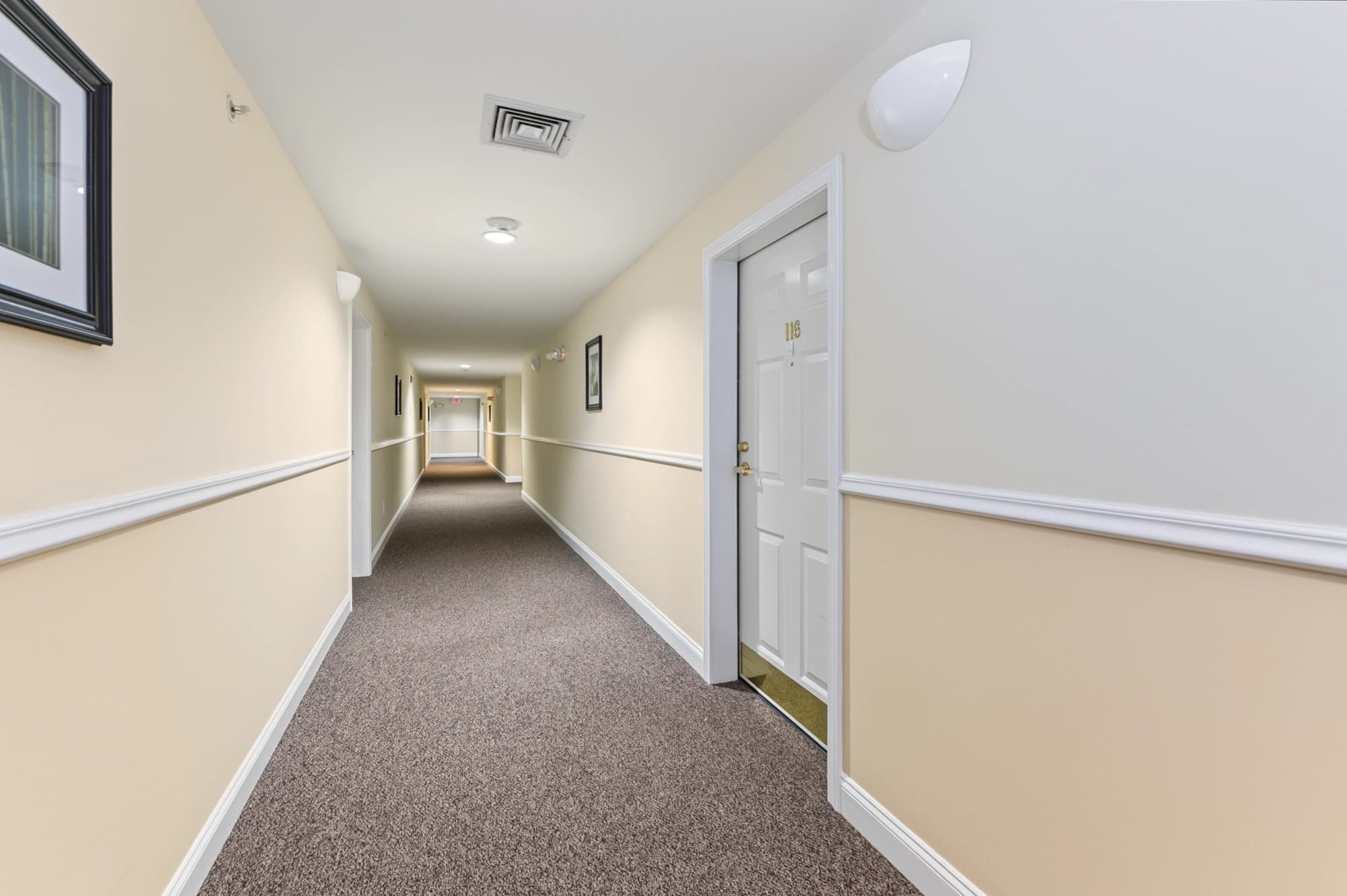 Condominium at 4 Crestview Cir # 116, Londonderry NH 03053, Londonderry, photo 4 of 15