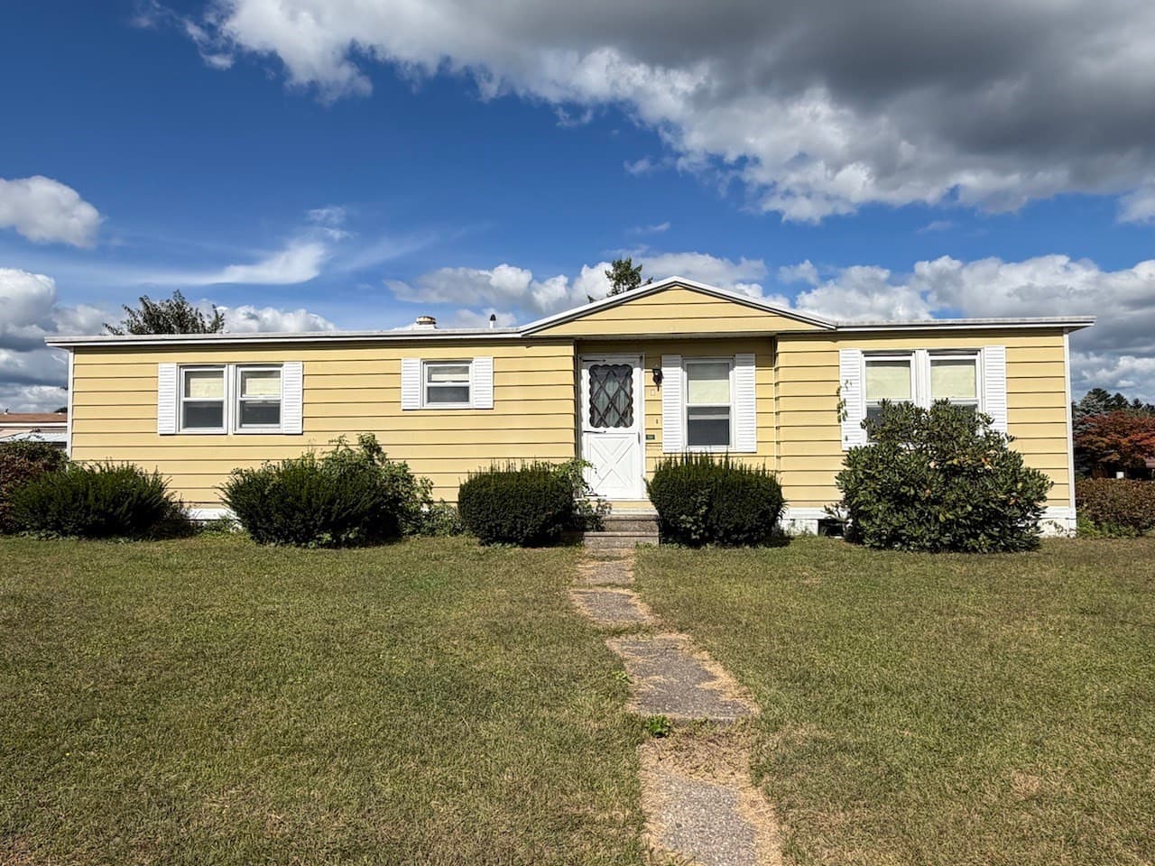 19 Jeffrey Lane, Westfield MA 01085
