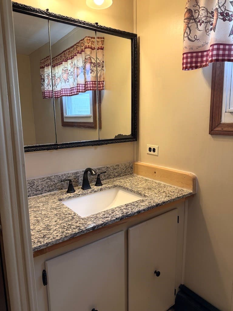 Mobile Home at 19 Jeffrey Lane, Westfield MA 01085, Westfield, photo 11 of 29