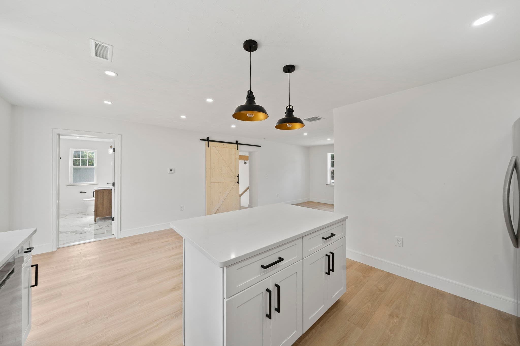 Single Family Residence at 186 Elm, Hanover MA 02339, Hanover, photo 6 of 35