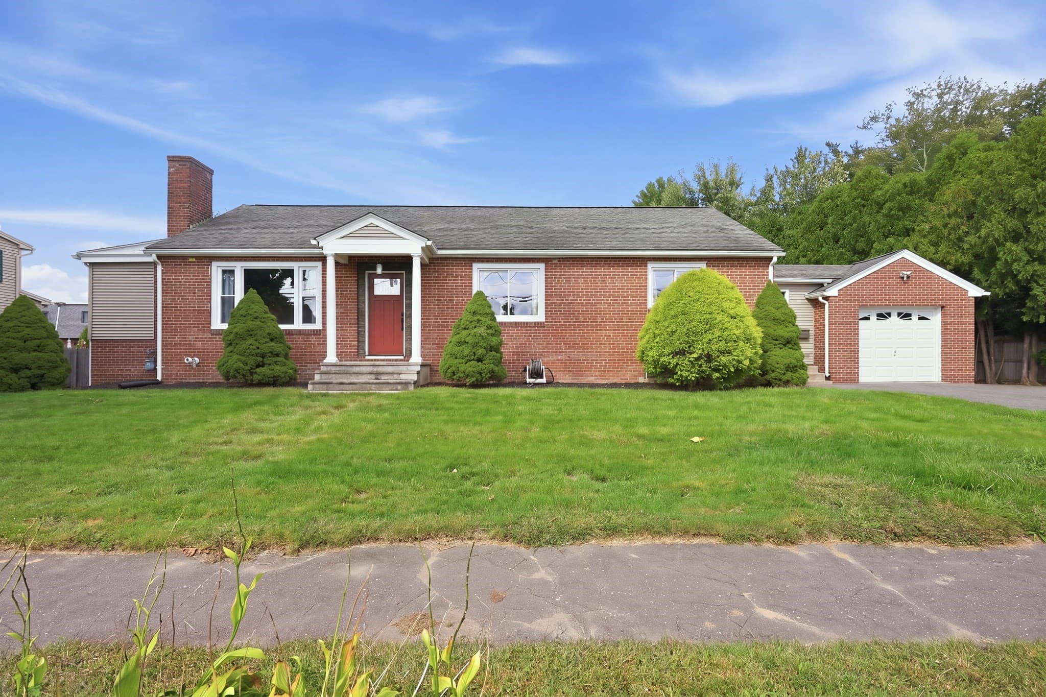 105 Edward St, Agawam MA 01001