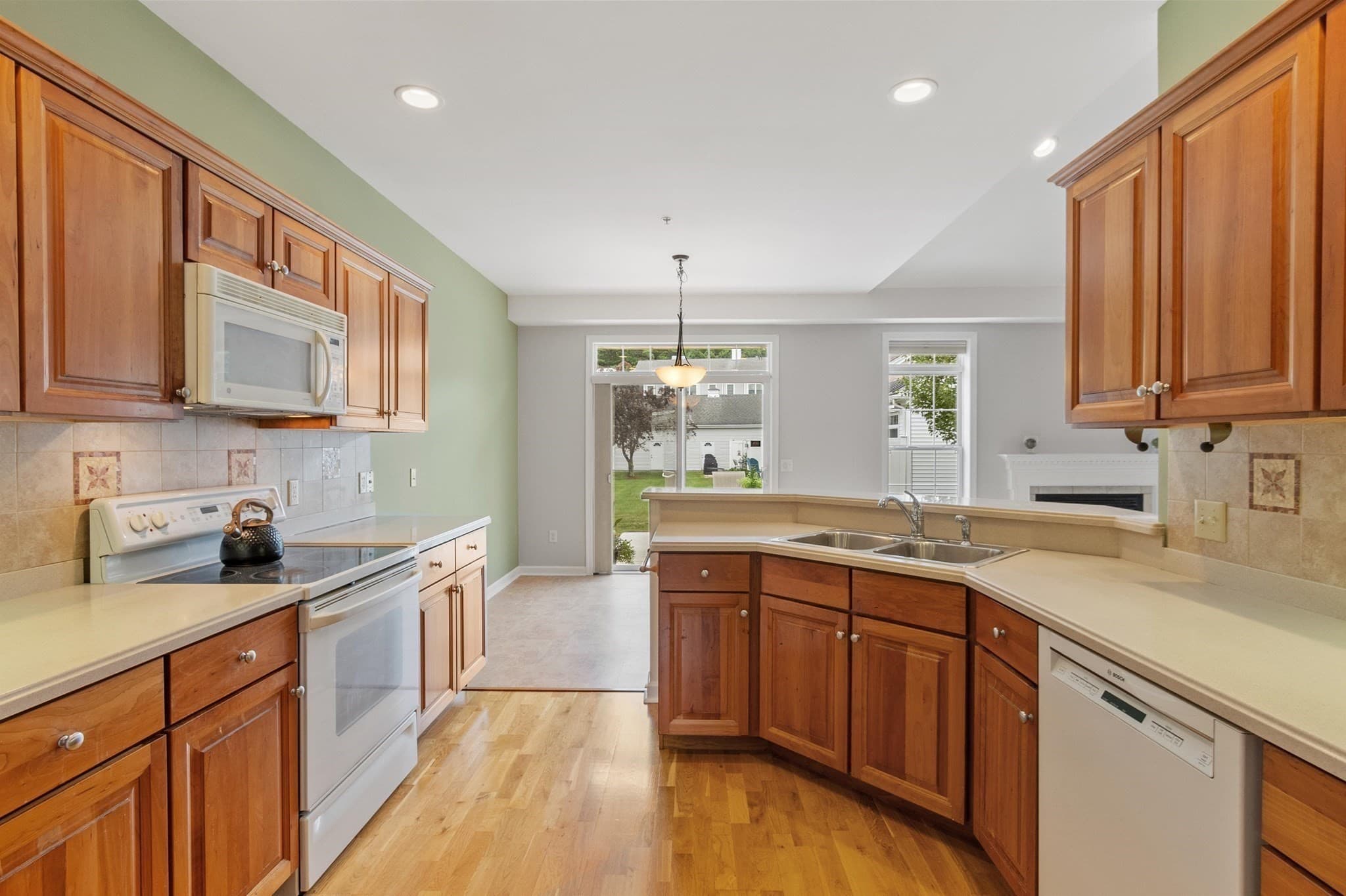 Condominium at 3 Tinsdale Drive # 3, Acton MA 01741, Acton, photo 9 of 24
