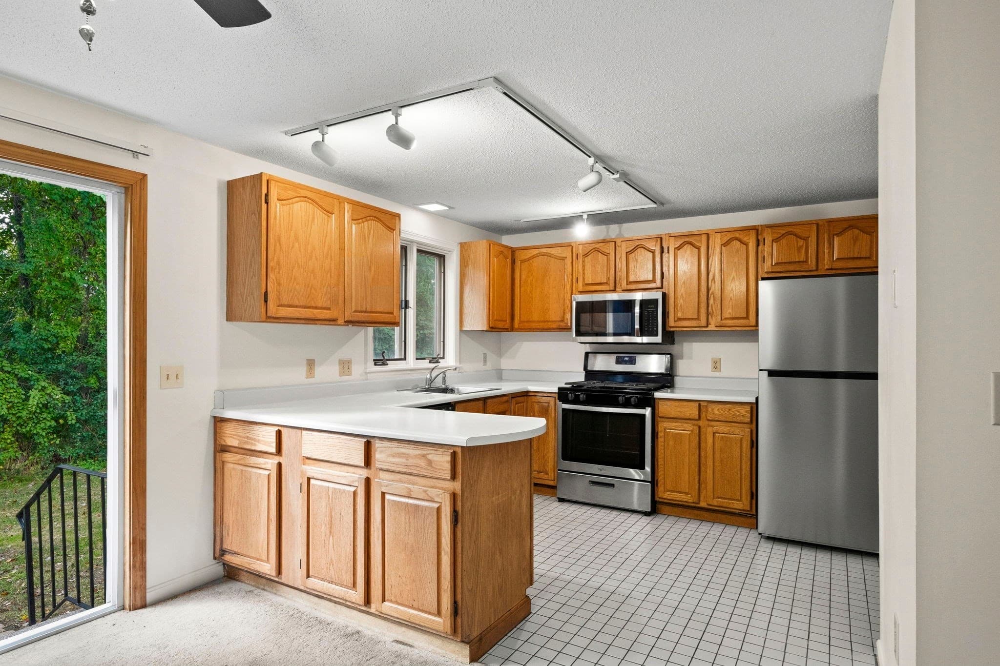 Condominium at 55 Littleton Road # 2E, Ayer MA 01420, Ayer, photo 12 of 34