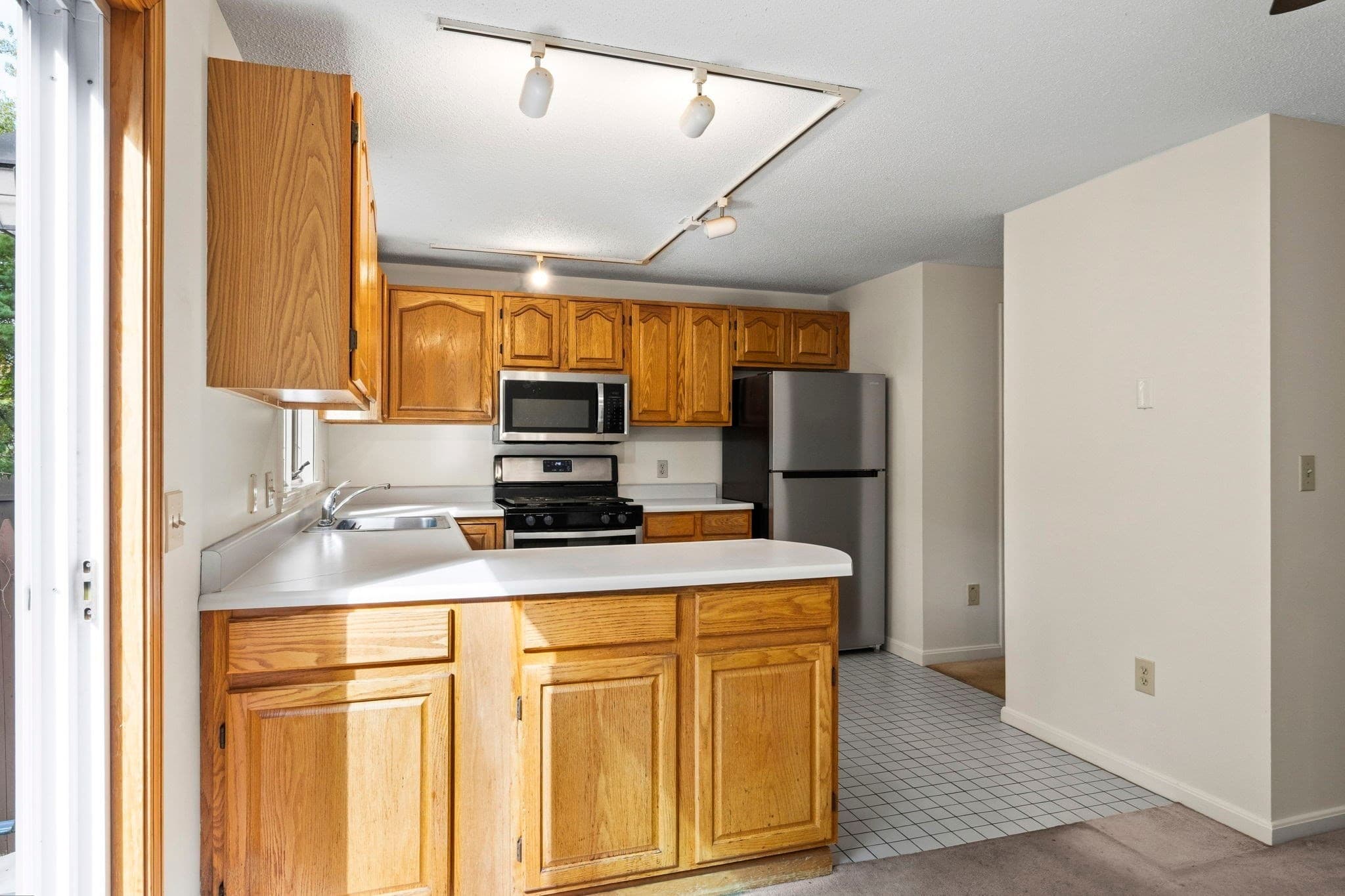 Condominium at 55 Littleton Road # 2E, Ayer MA 01420, Ayer, photo 11 of 34