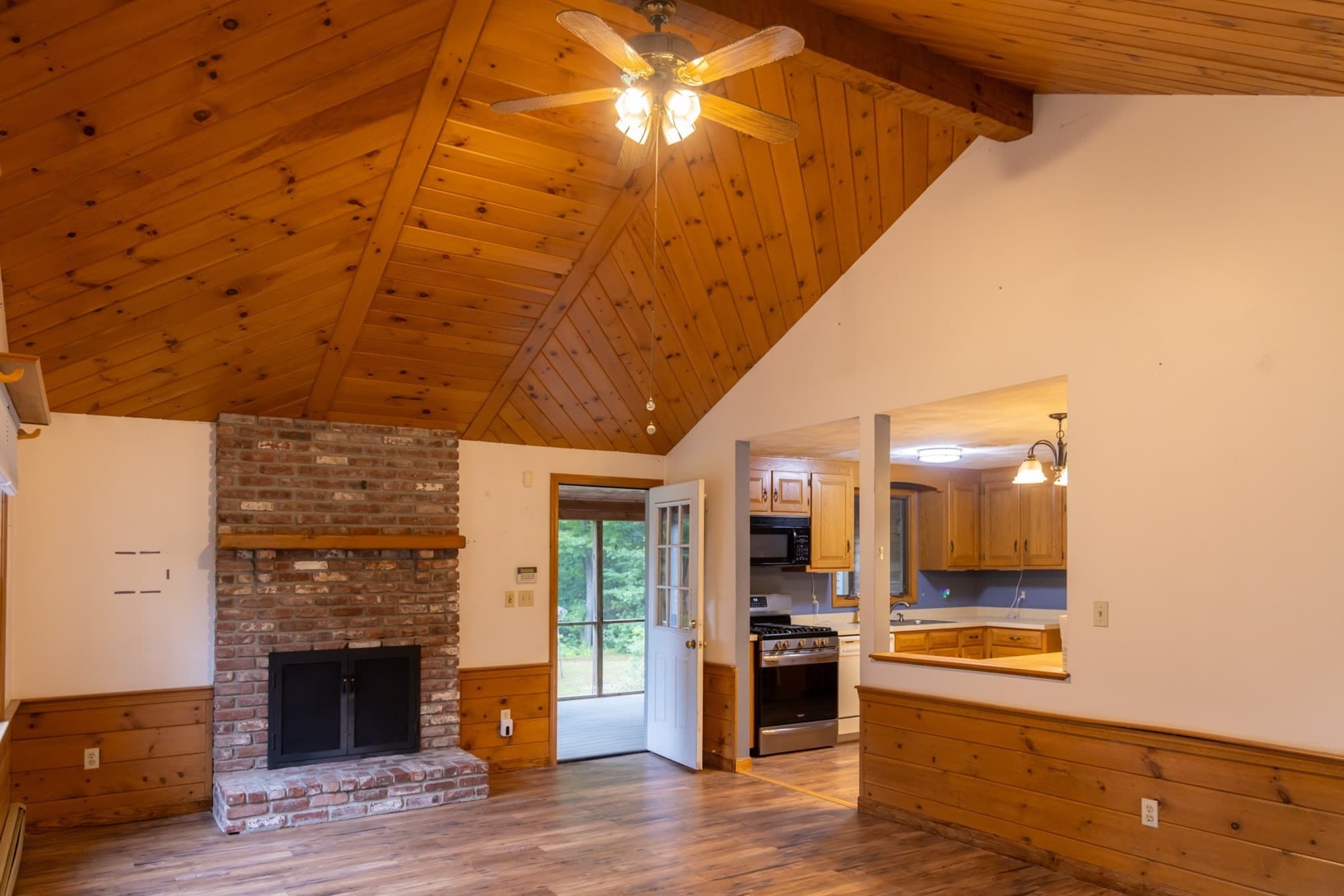 Single Family Residence at 15 Hannan Ridge Rd, Haverhill MA 01832, Haverhill, photo 10 of 42