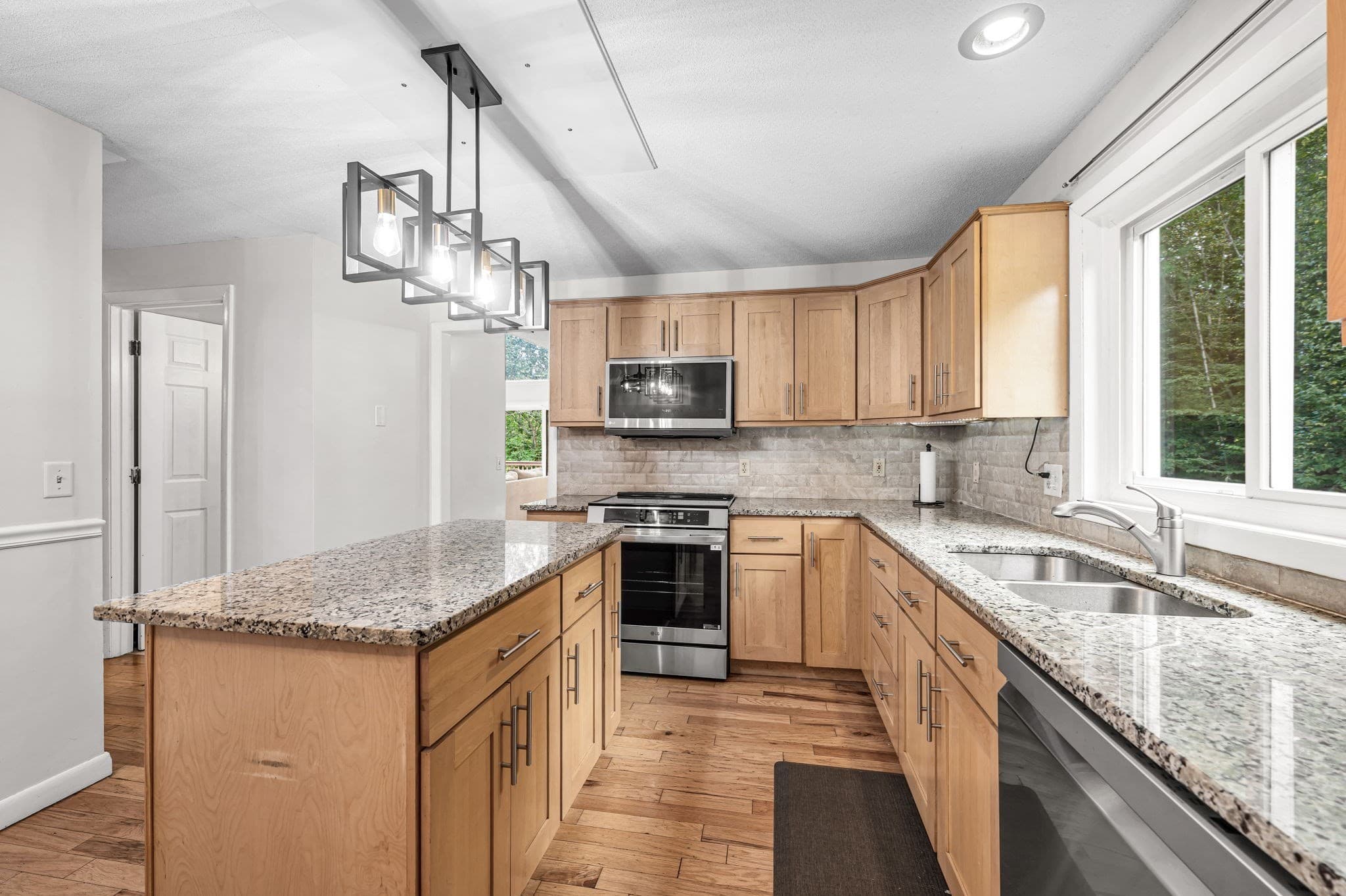 Single Family Residence at 72 Mountain View Dr, Belchertown MA 01007, Belchertown, photo 18 of 40