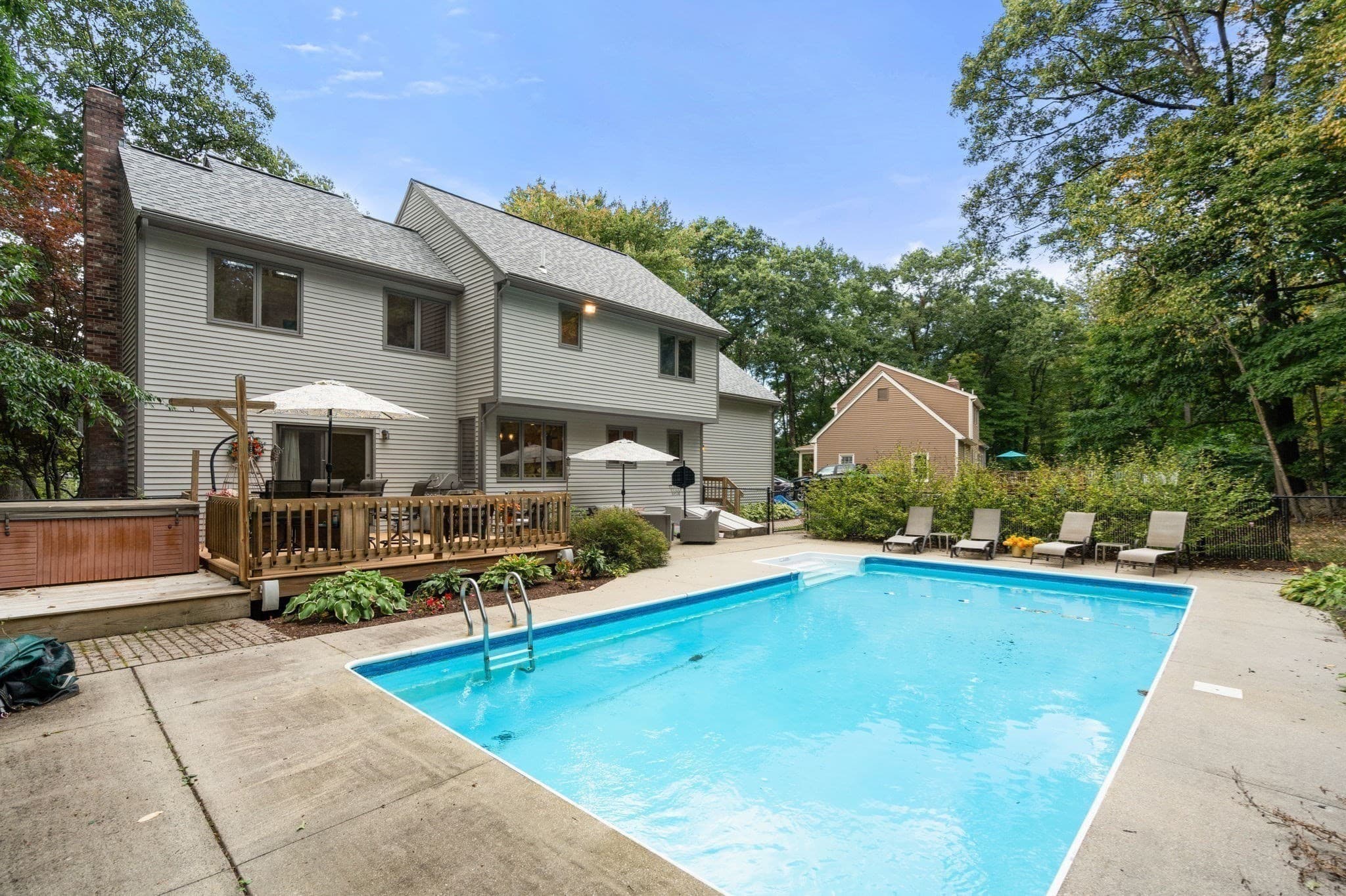 Single Family Residence at 31 Raymond Way, Ashland MA 01721, Ashland, photo 3 of 42