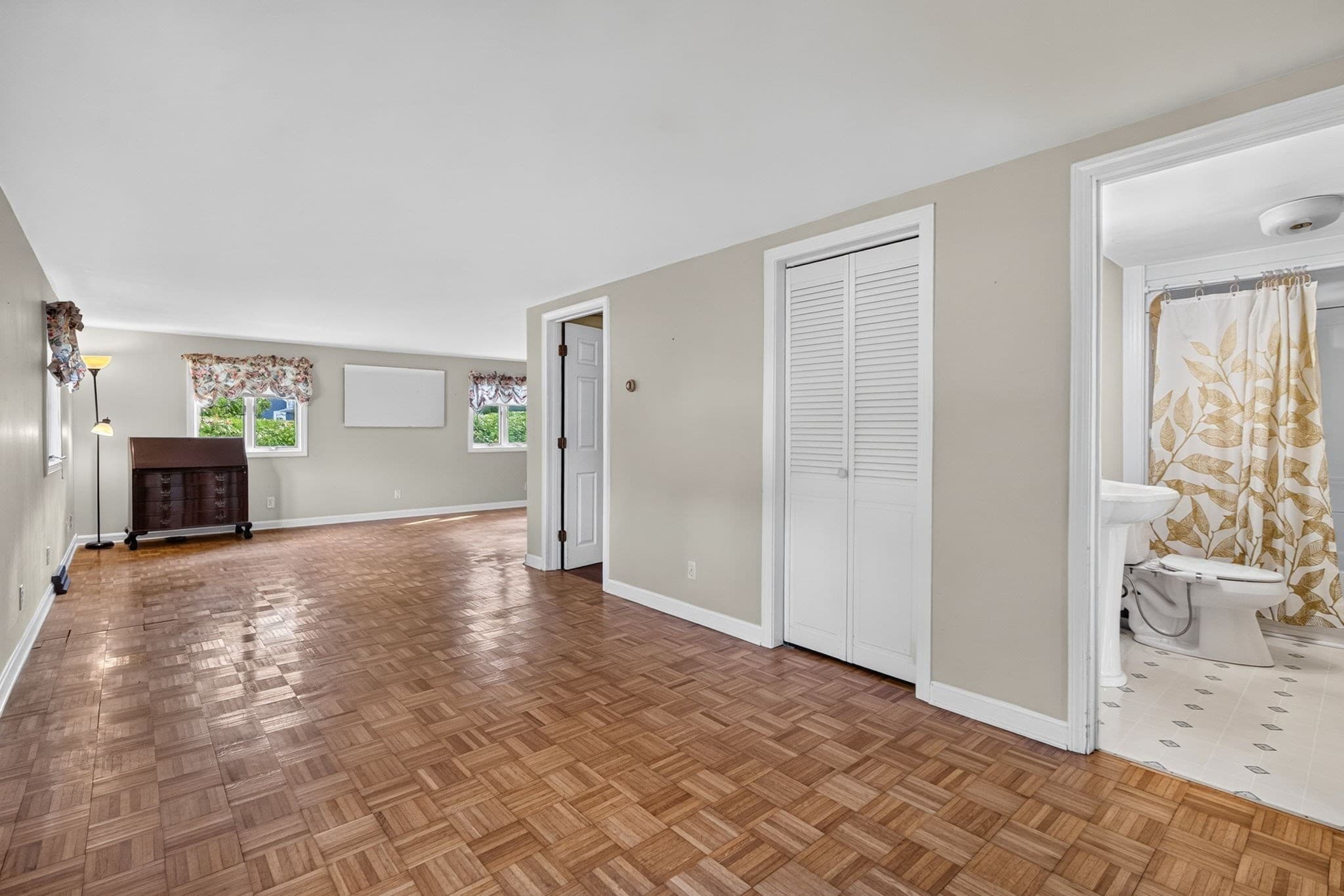 Single Family Residence at 37 Chipaway Rd, Freetown MA 02717, Freetown, photo 9 of 27