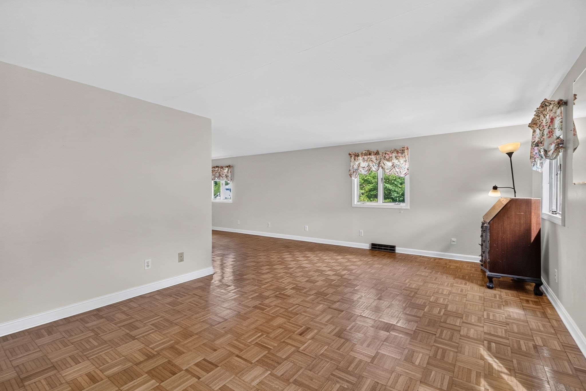 Single Family Residence at 37 Chipaway Rd, Freetown MA 02717, Freetown, photo 11 of 27