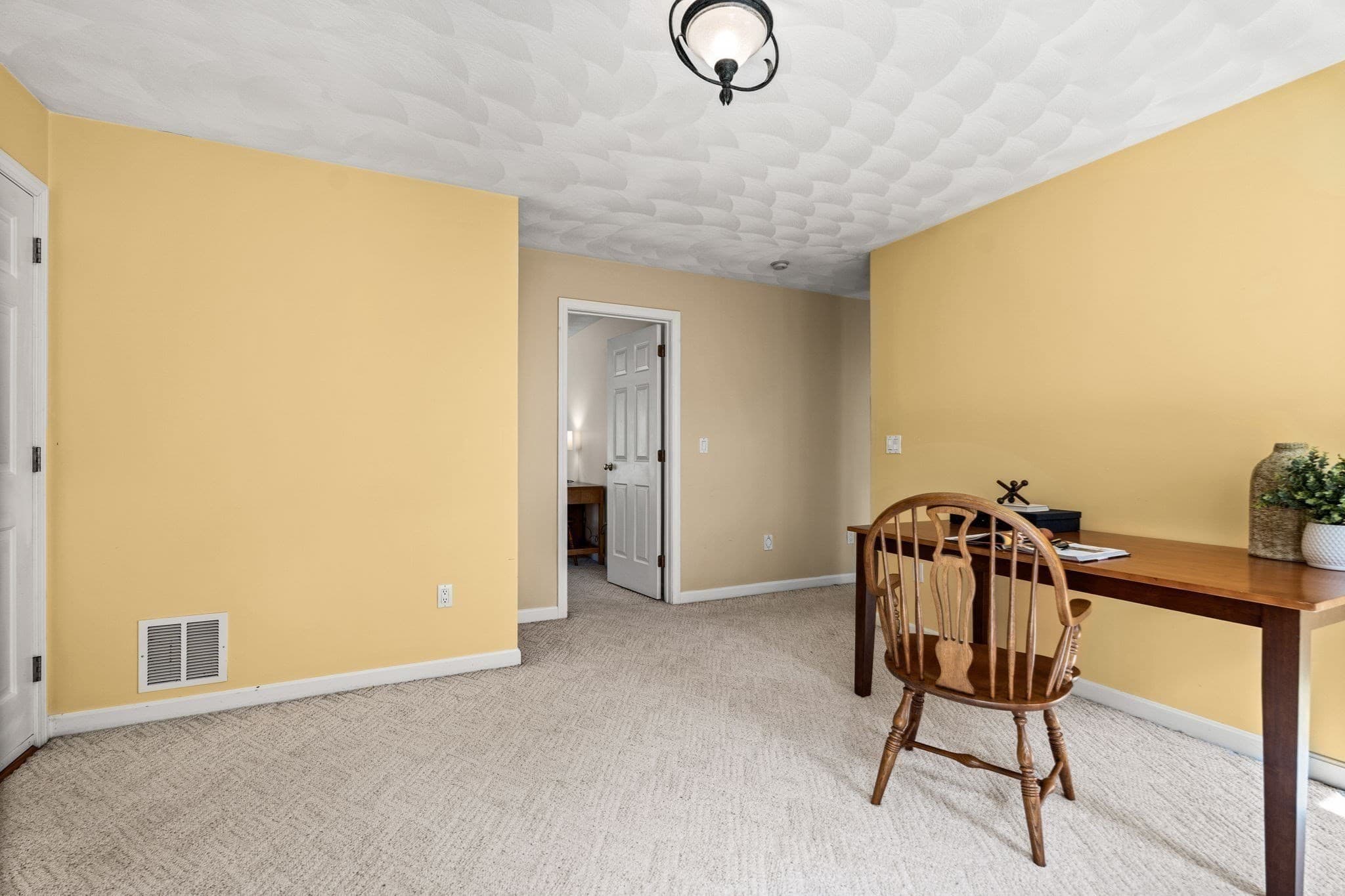Single Family Residence at 8 Jack Rabbit Ln, Westford MA 01886, Westford, photo 30 of 39