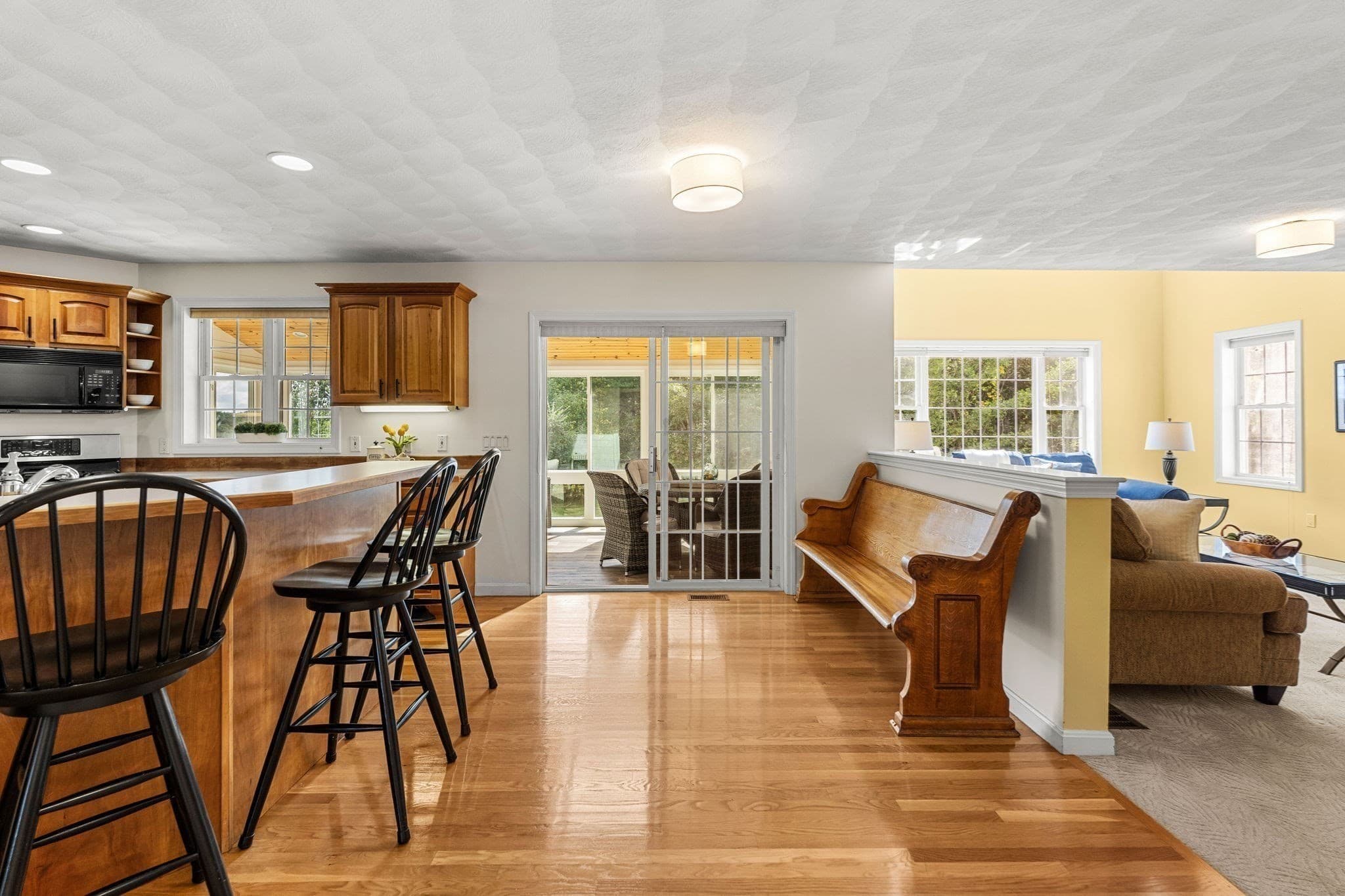 Single Family Residence at 8 Jack Rabbit Ln, Westford MA 01886, Westford, photo 10 of 39