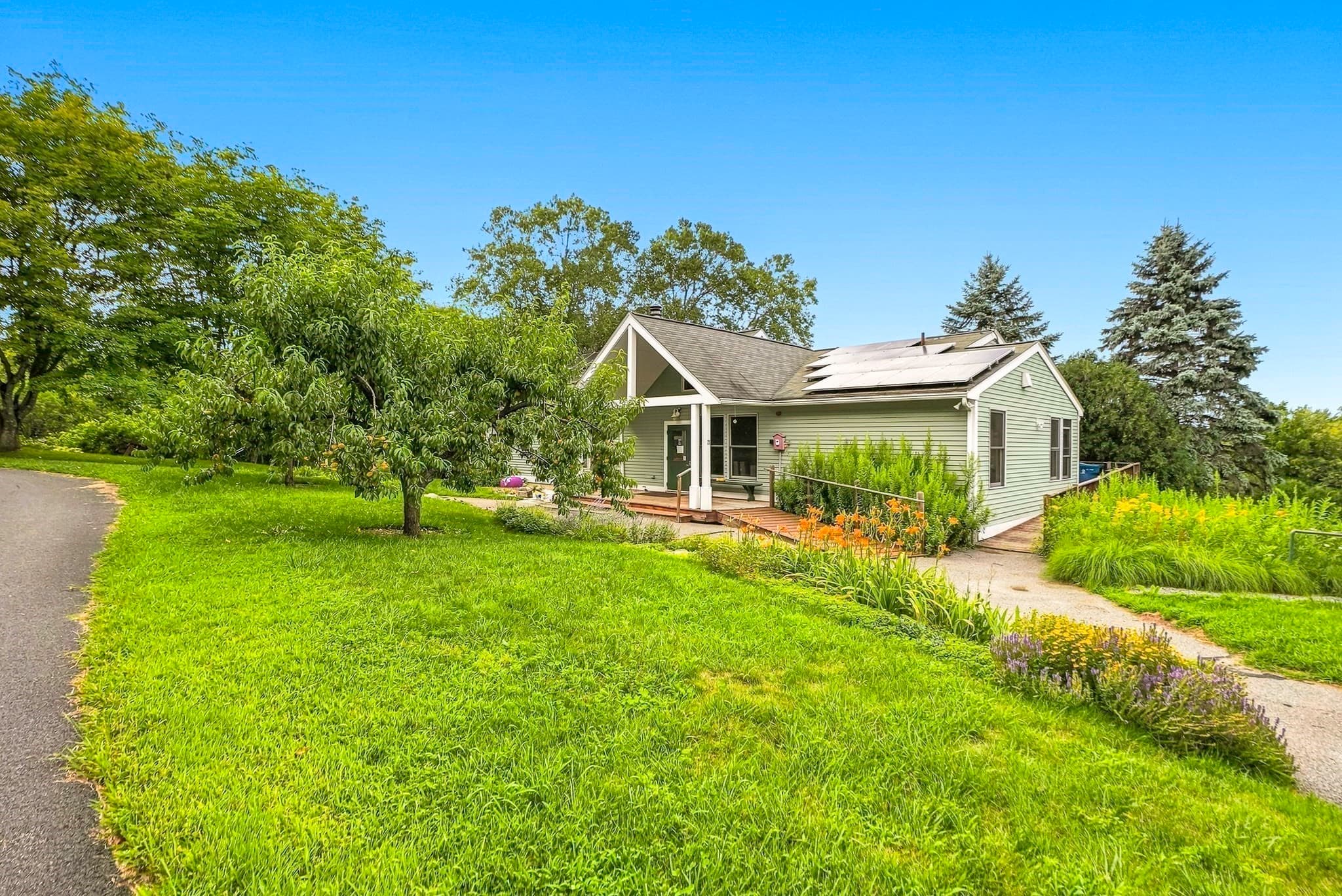 Single Family Residence at 10 Half Moon Hill # 10, Acton MA 01720, Acton, photo 34 of 36