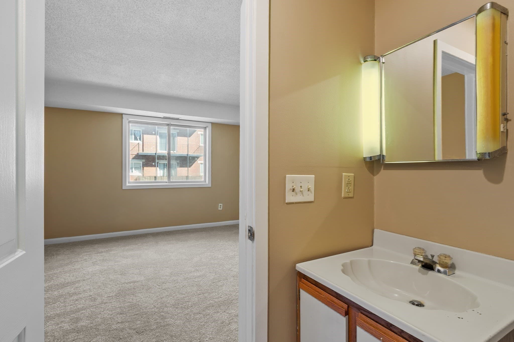 Condominium at 1508 Gorham Street # 102, Lowell MA 01852, Lowell, photo 14 of 23