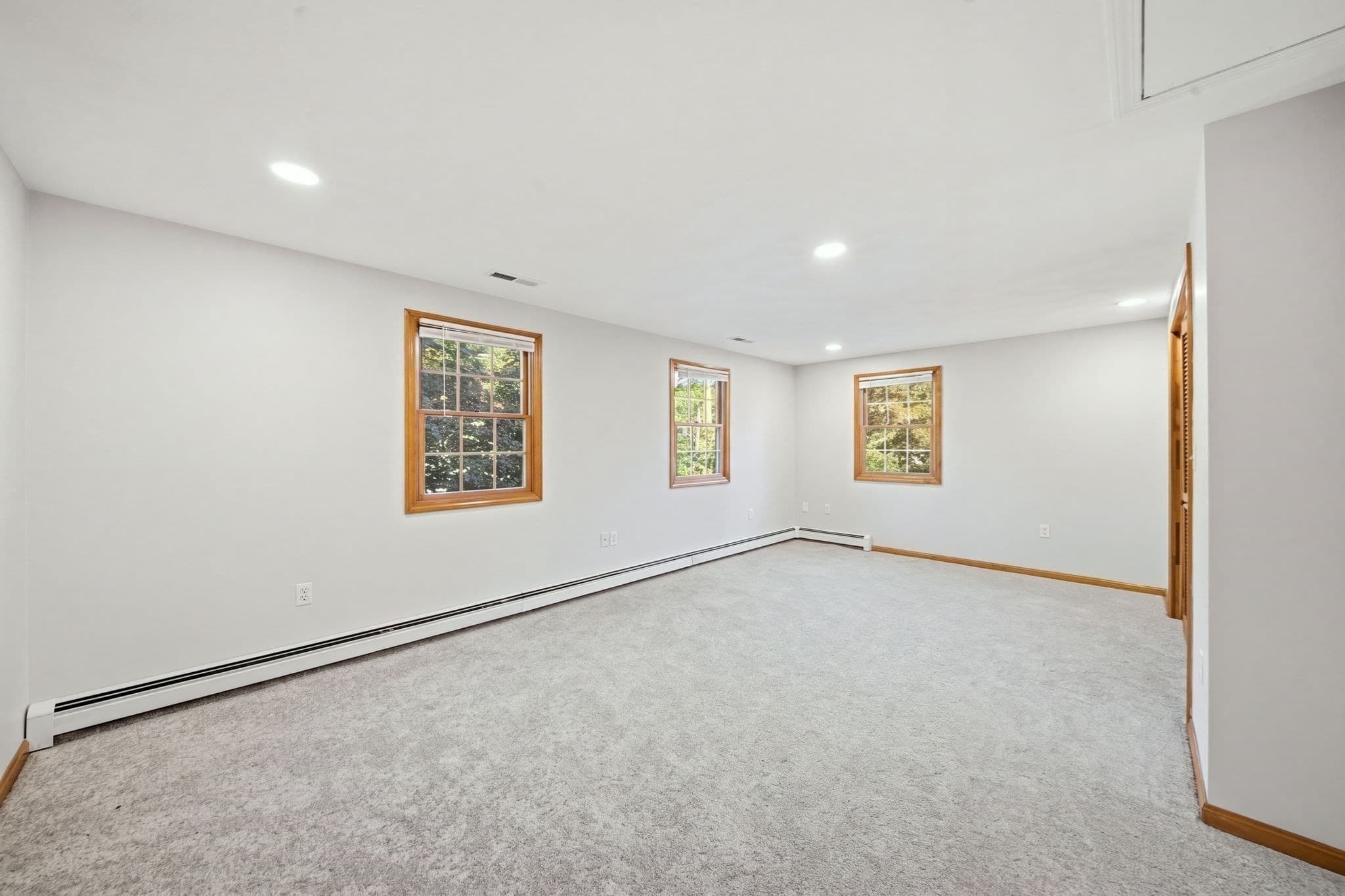 Single Family Residence at 1289 Whipple Rd, Tewksbury MA 01876, Tewksbury, photo 13 of 41