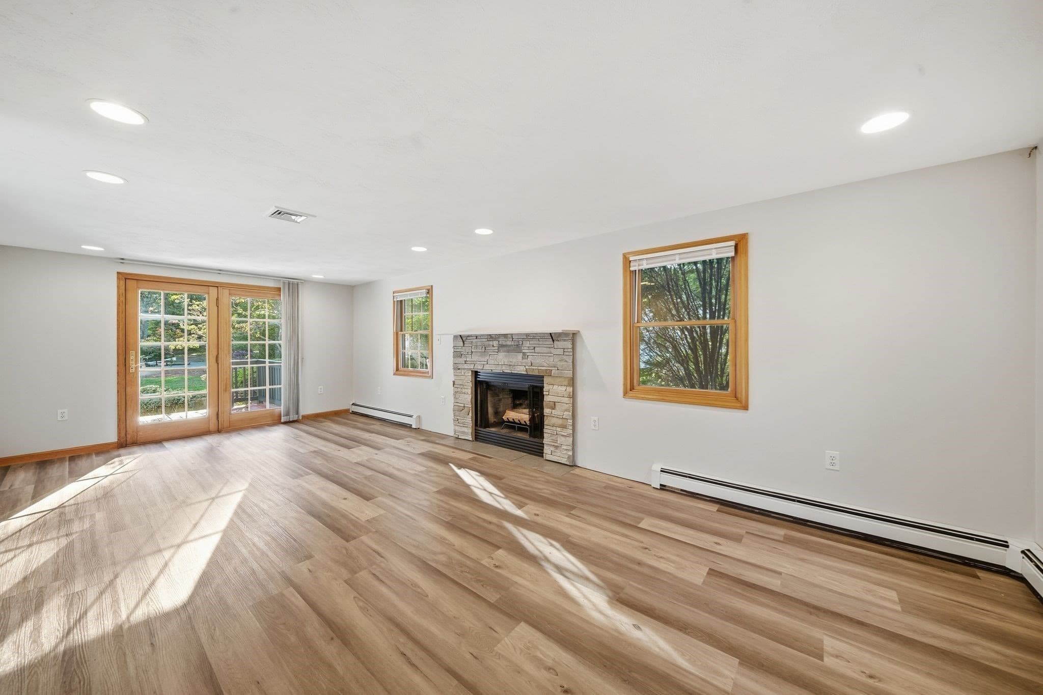 Single Family Residence at 1289 Whipple Rd, Tewksbury MA 01876, Tewksbury, photo 7 of 41